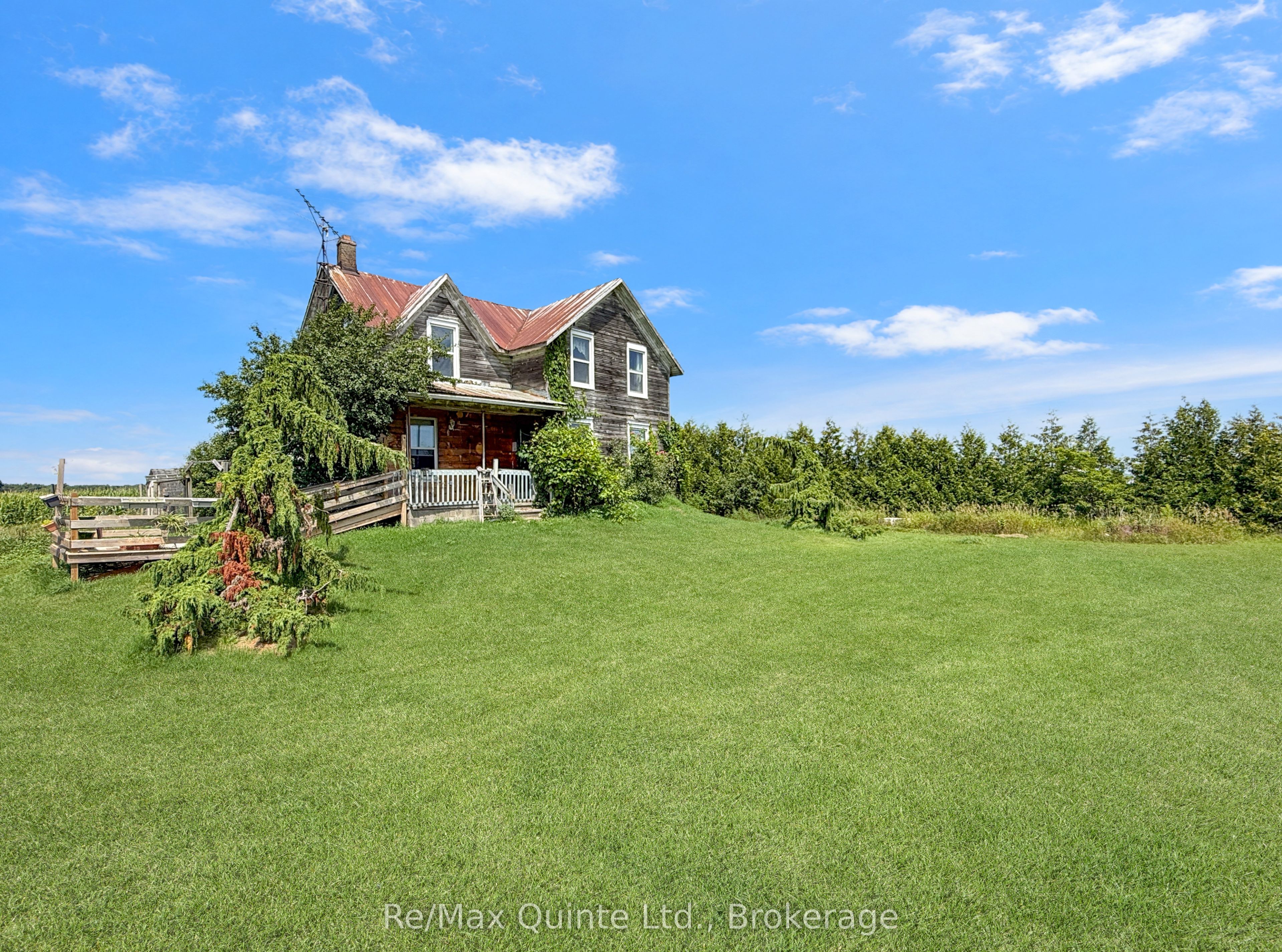 98 Swamp College Road, Prince Edward County, ON K0K 2J0 photo 4