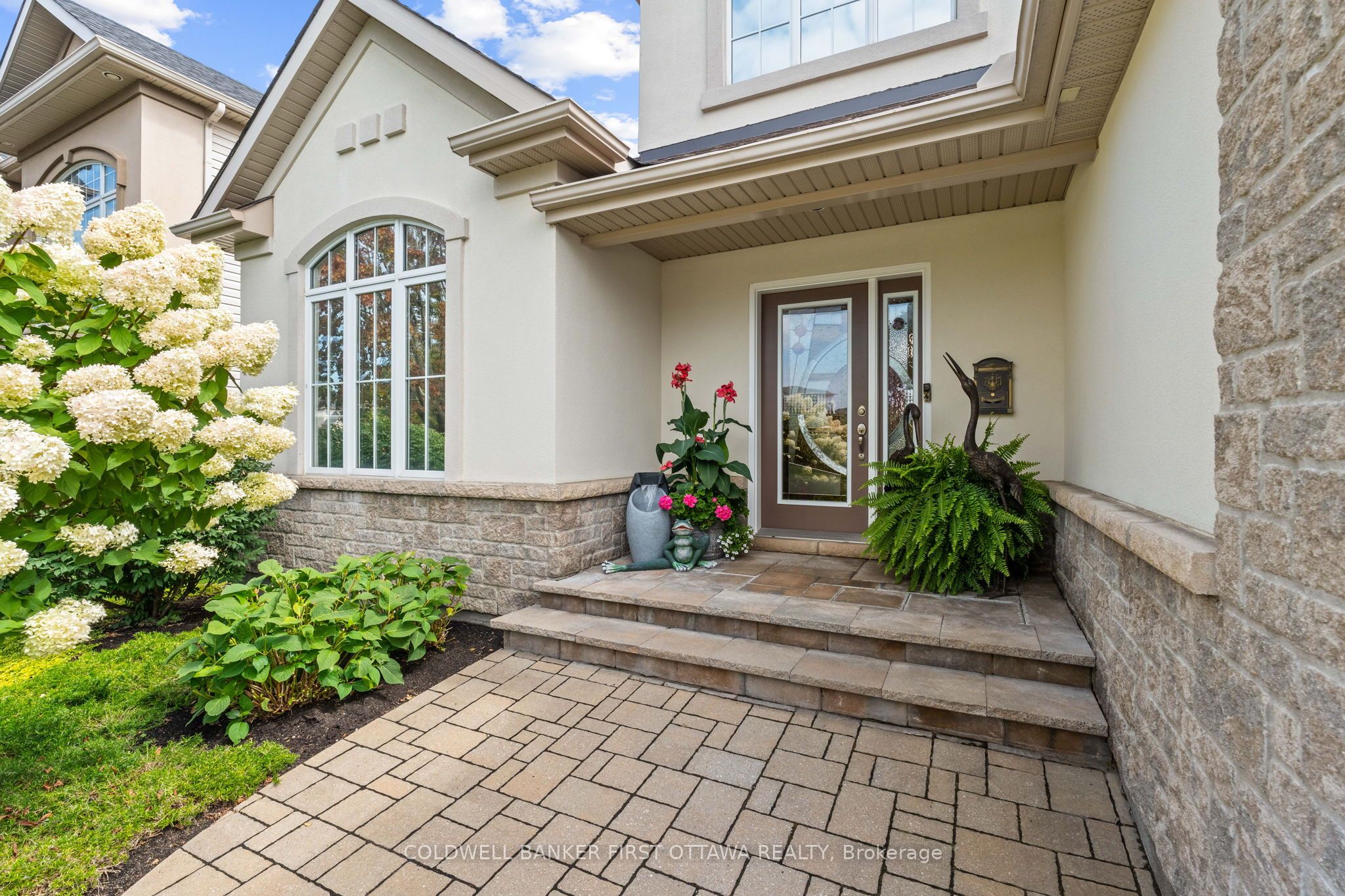6 Blackshire Circle, Barrhaven, ON K2J 5L8 photo 5