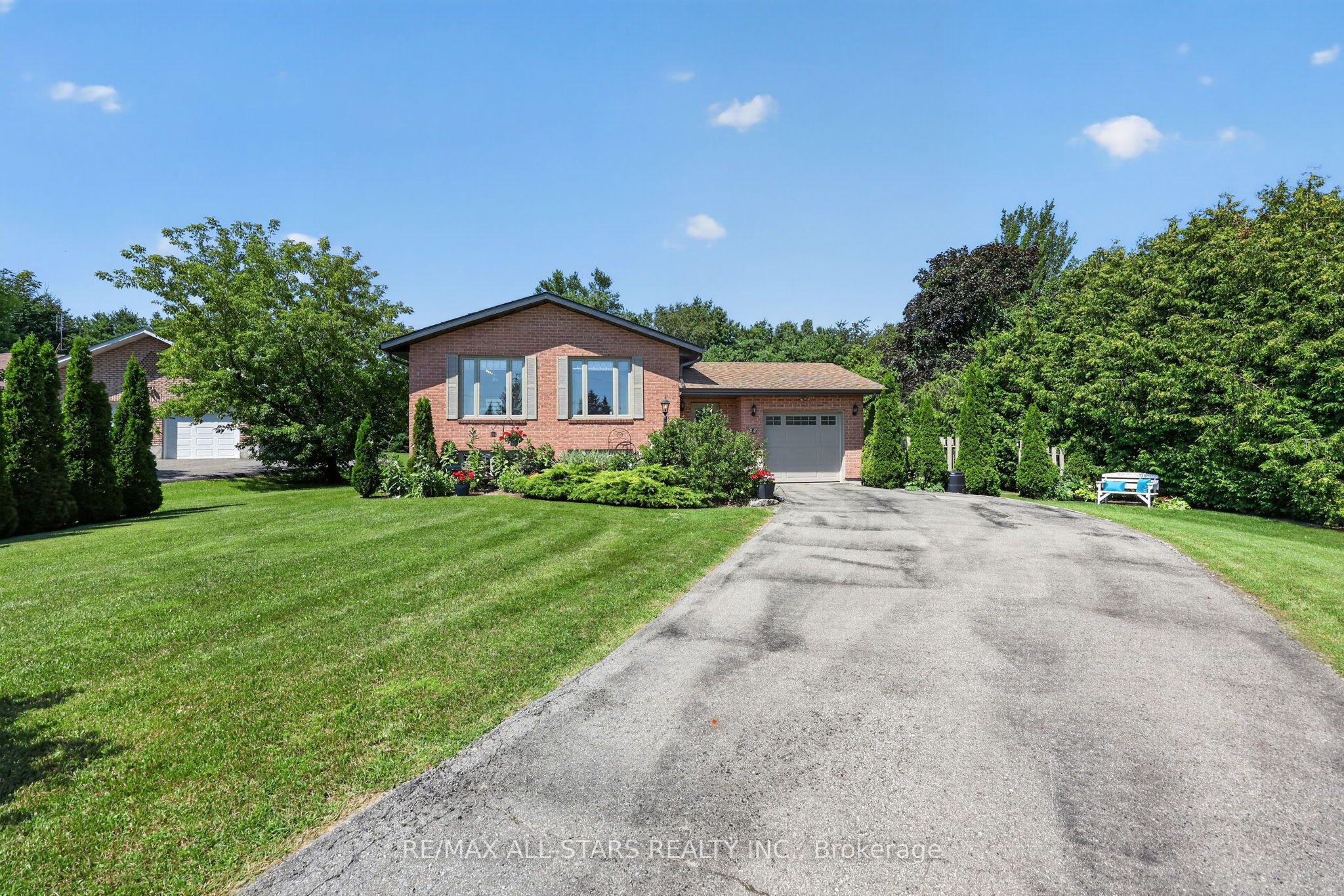 6 Golf Court, Kawartha Lakes, ON K0M 2T0 photo 5