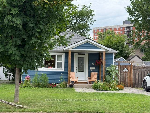 75 Scott Street, Kingston, ON K7L 1L6 photo 2