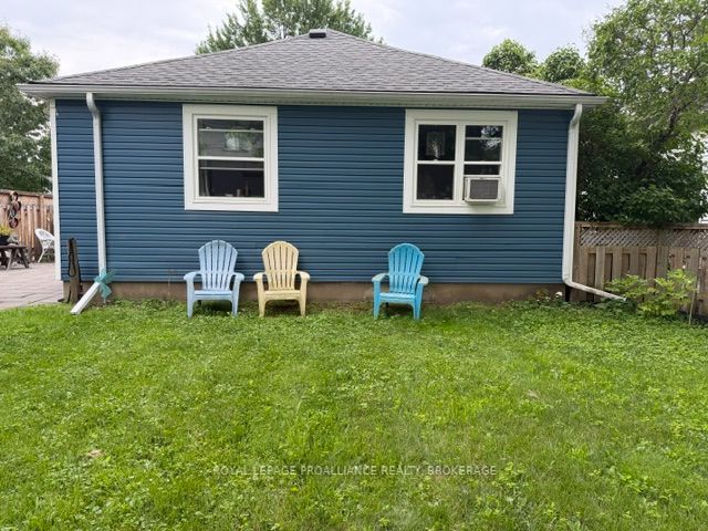 75 Scott Street, Kingston, ON K7L 1L6 photo 3