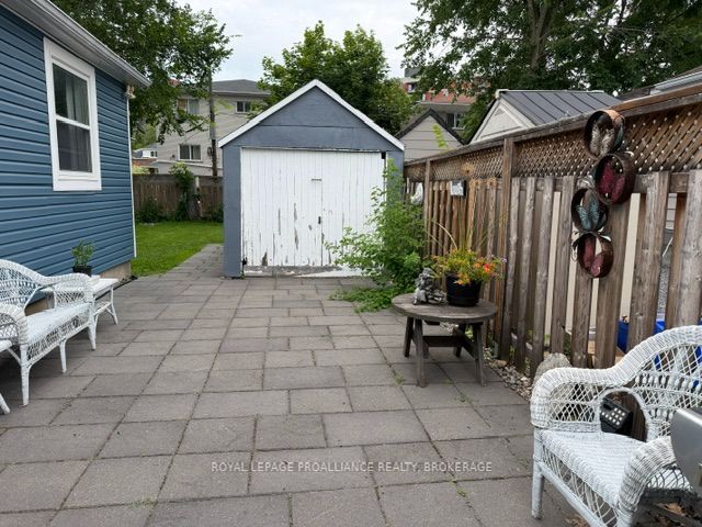 75 Scott Street, Kingston, ON K7L 1L6 photo 4