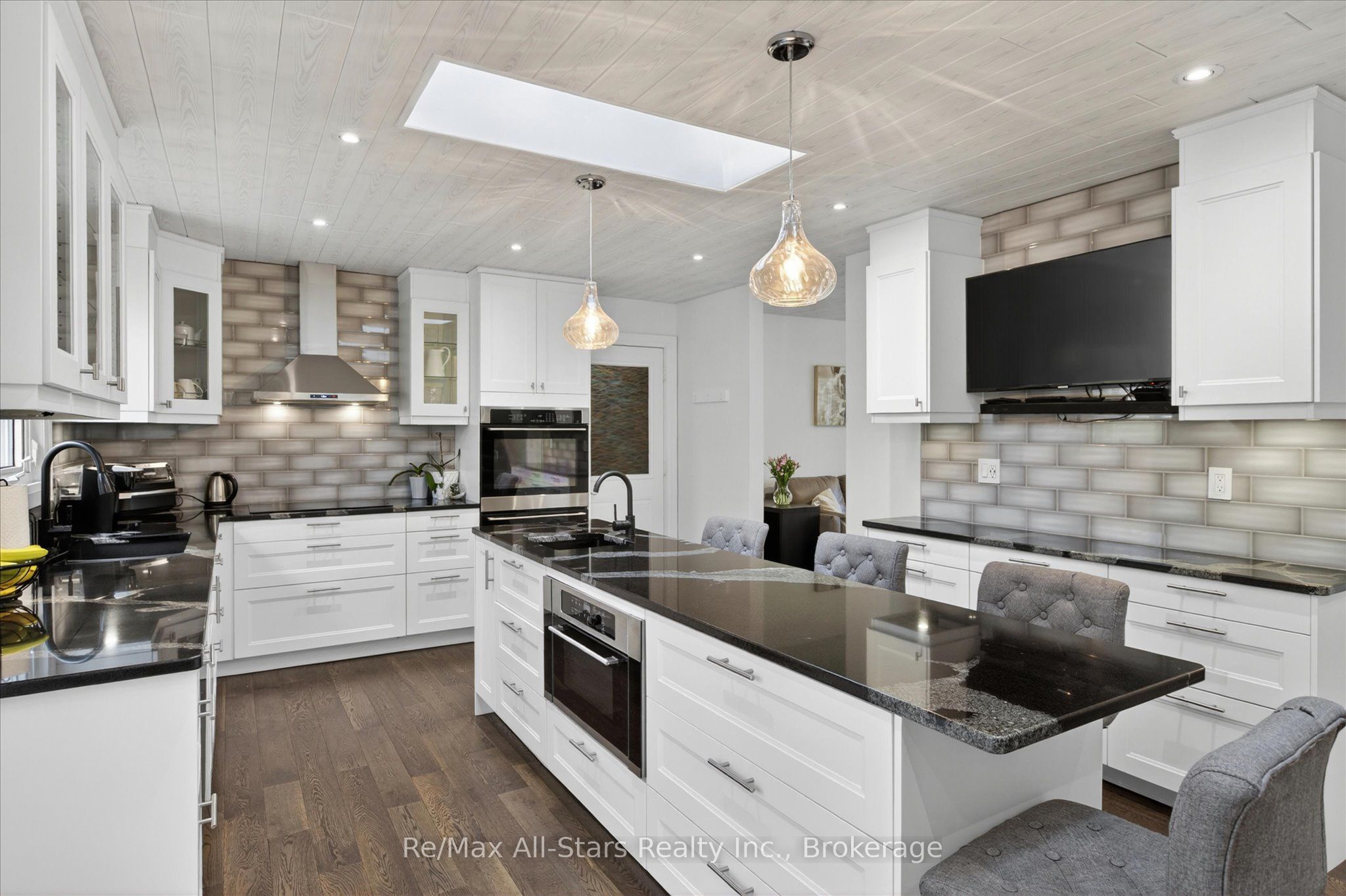 1558 Highway 7A, Kawartha Lakes, ON L0A 1A0 photo 5