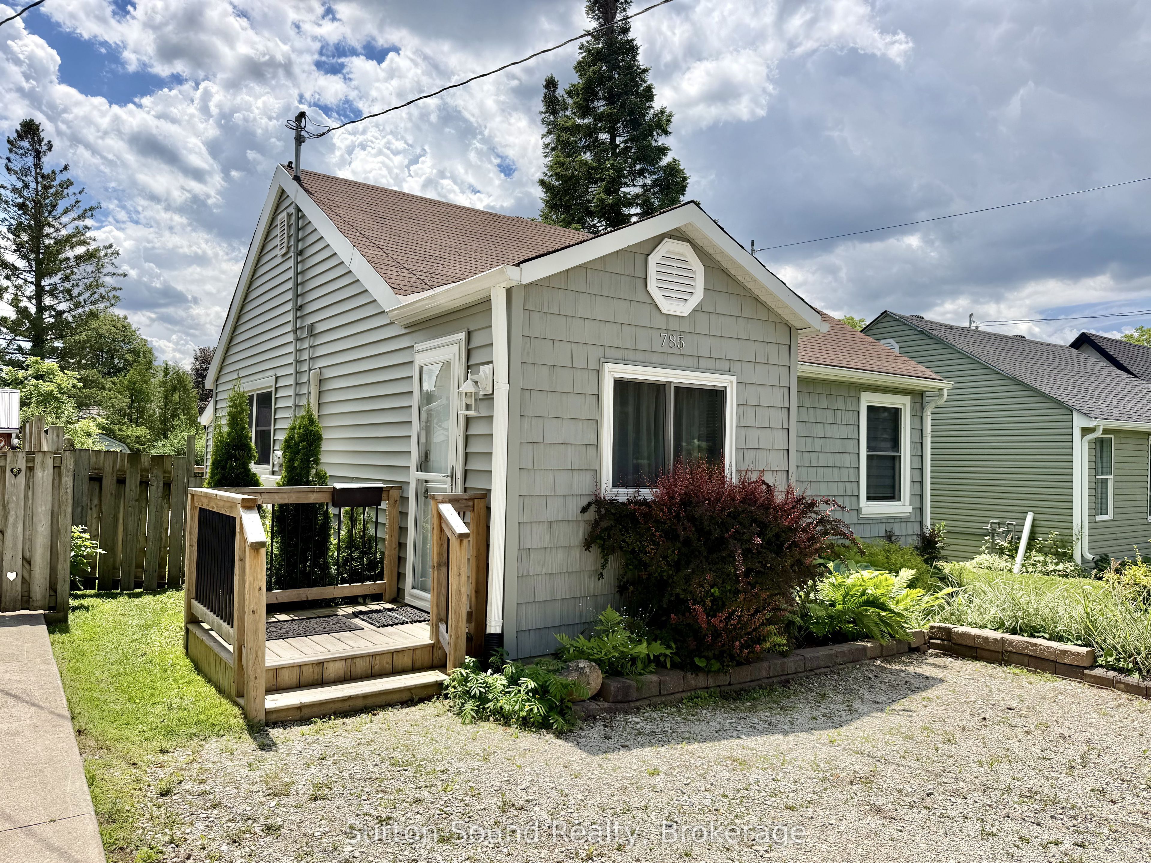 785 7th Street E, Owen Sound, ON N4K 1J8