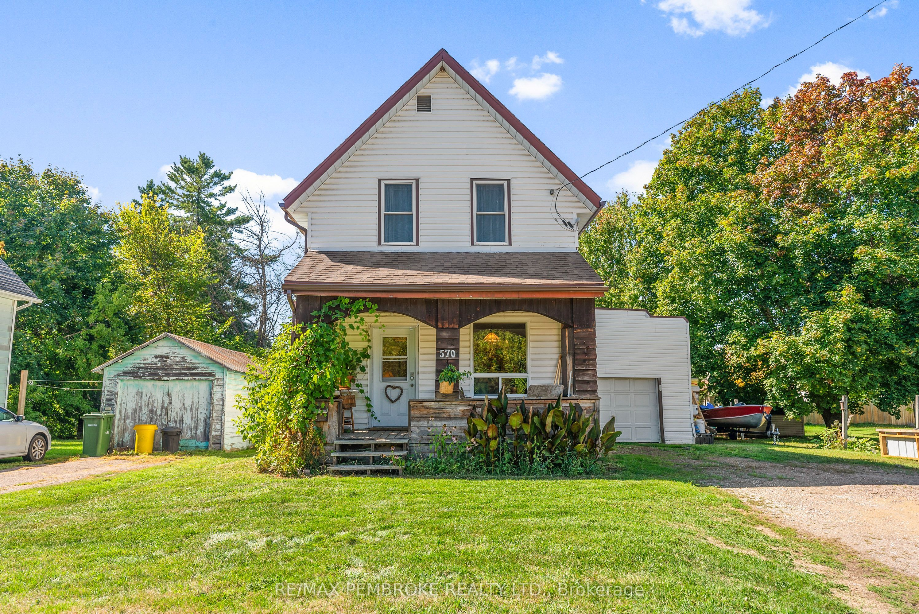 570 Eganville Road, Pembroke, ON K8A 4E9