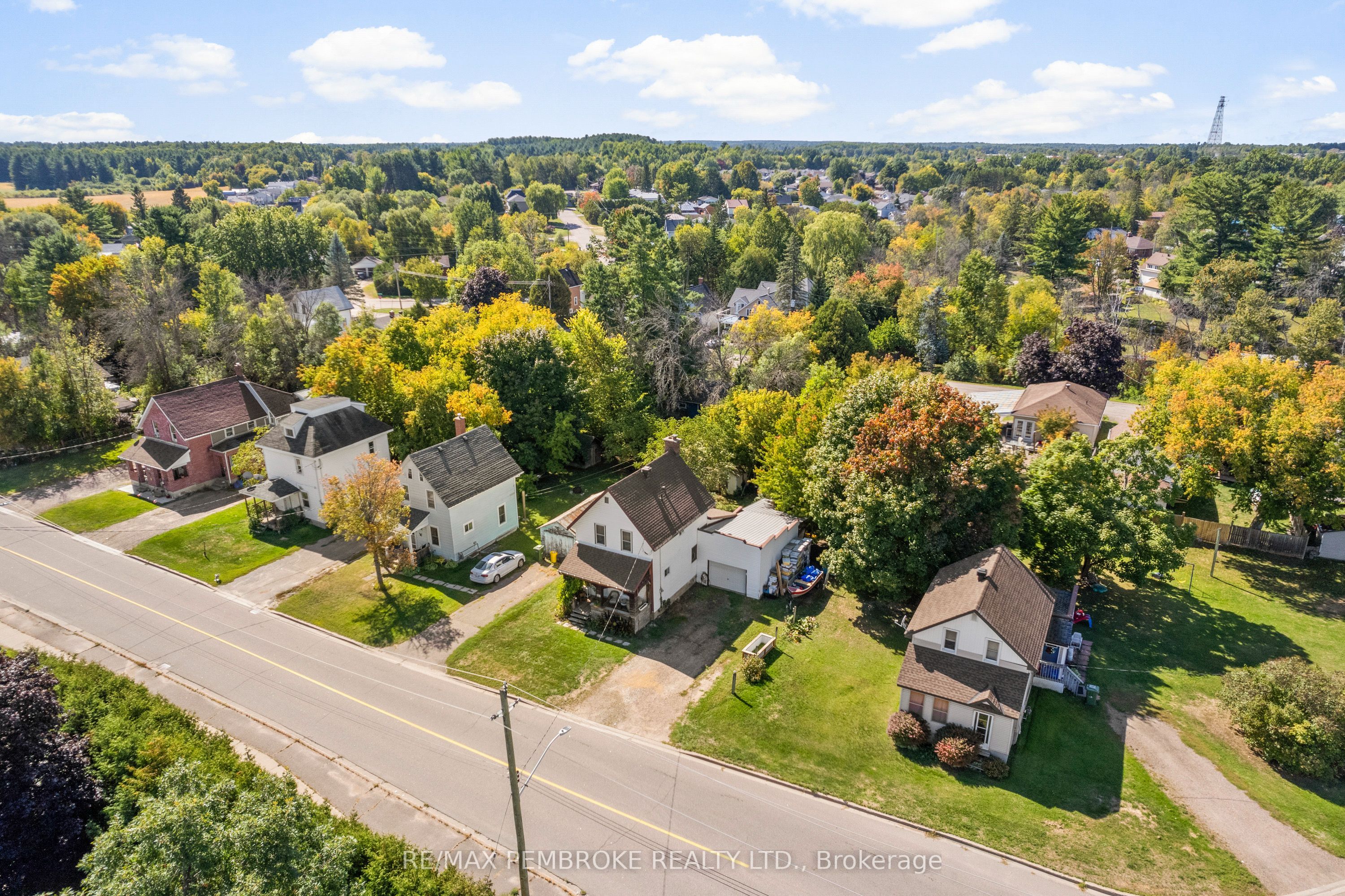 570 Eganville Road, Pembroke, ON K8A 4E9 photo 5