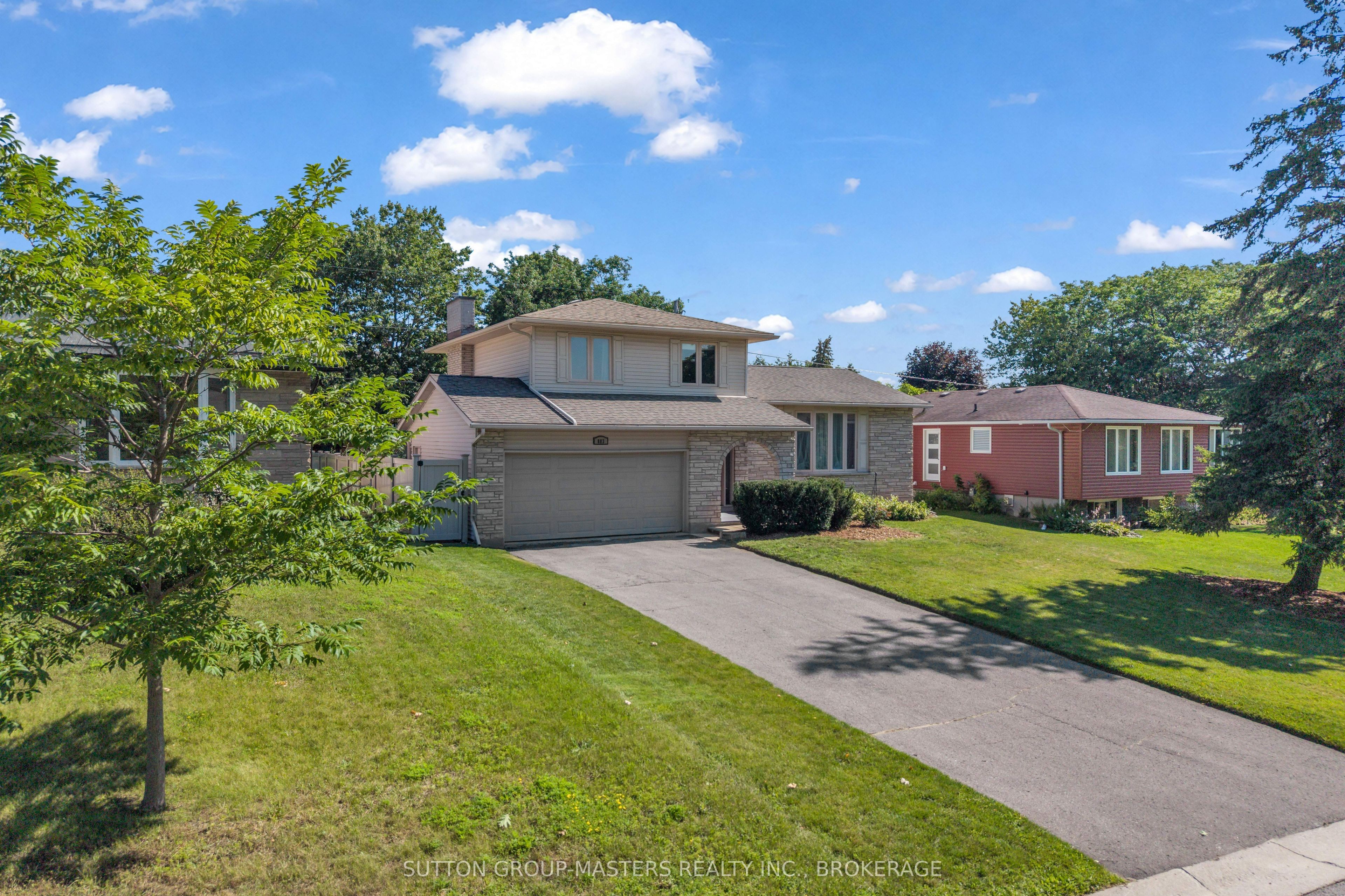 883 Ludgate Crescent, Kingston, ON K7M 6C7