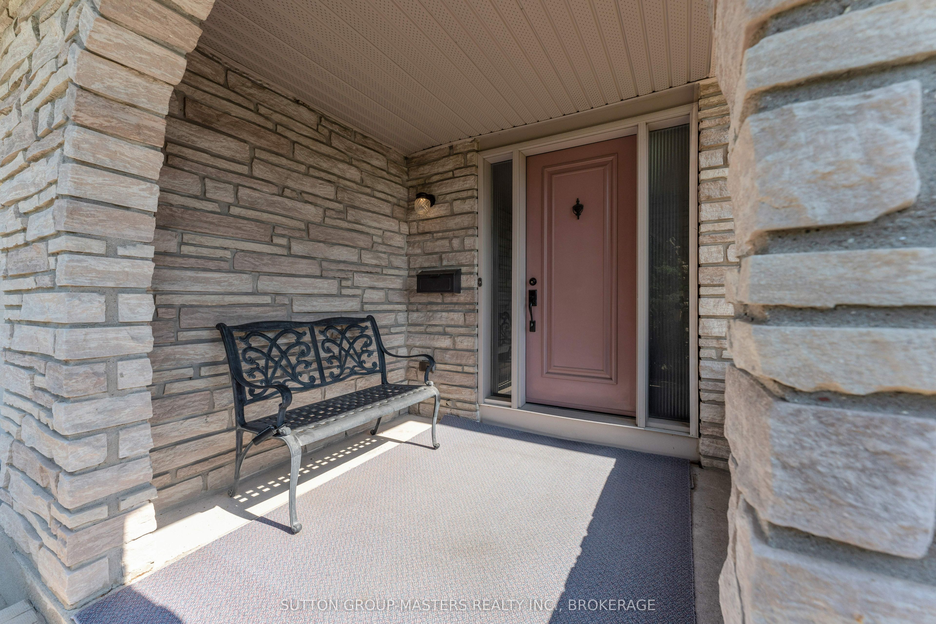883 Ludgate Crescent, Kingston, ON K7M 6C7 photo 5