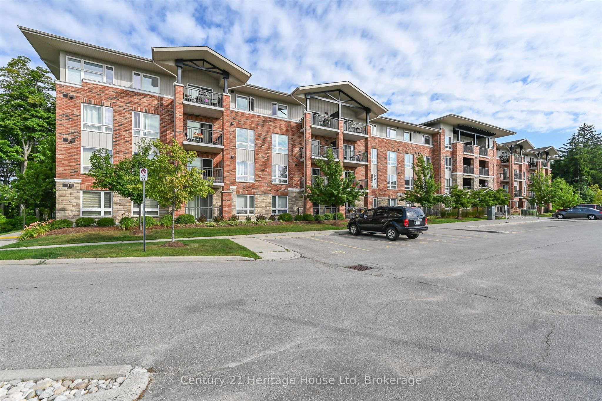 625 St David Street S 302, Centre Wellington, ON N1M 0A8