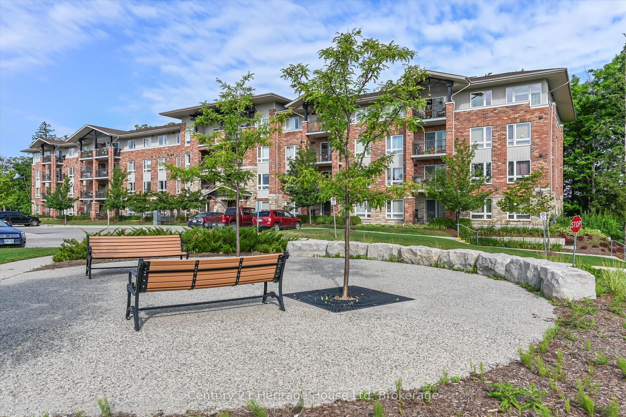 625 St David Street S 302, Centre Wellington, ON N1M 0A8 photo 3
