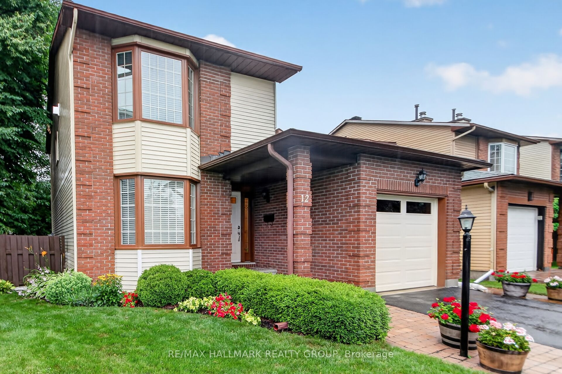 12 Ready Way, Barrhaven, ON K2J 2R6 photo 2