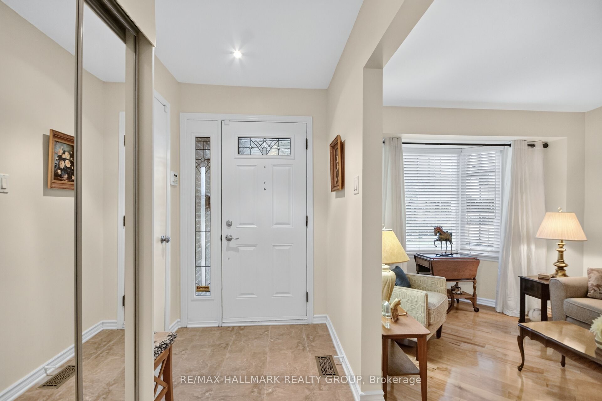 12 Ready Way, Barrhaven, ON K2J 2R6 photo 3