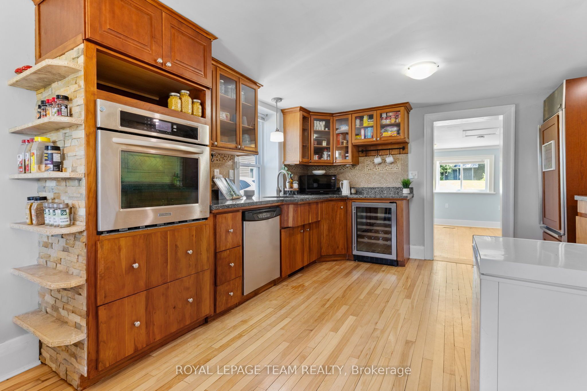 79 Mutual Avenue, Renfrew, ON K7V 3R4 photo 3