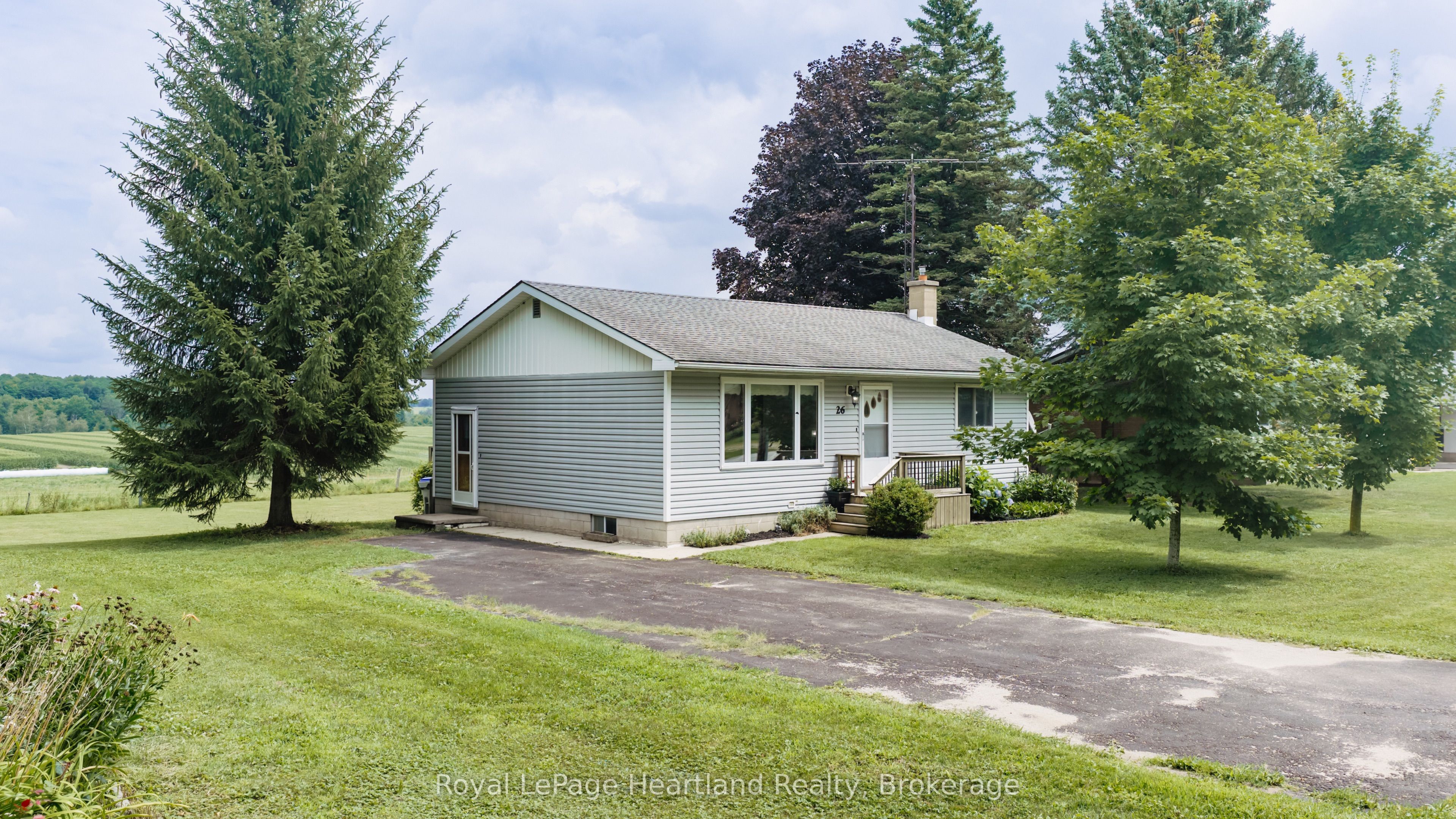 26 Brandon Street, Morris Turnberry, ON N0G 1E0