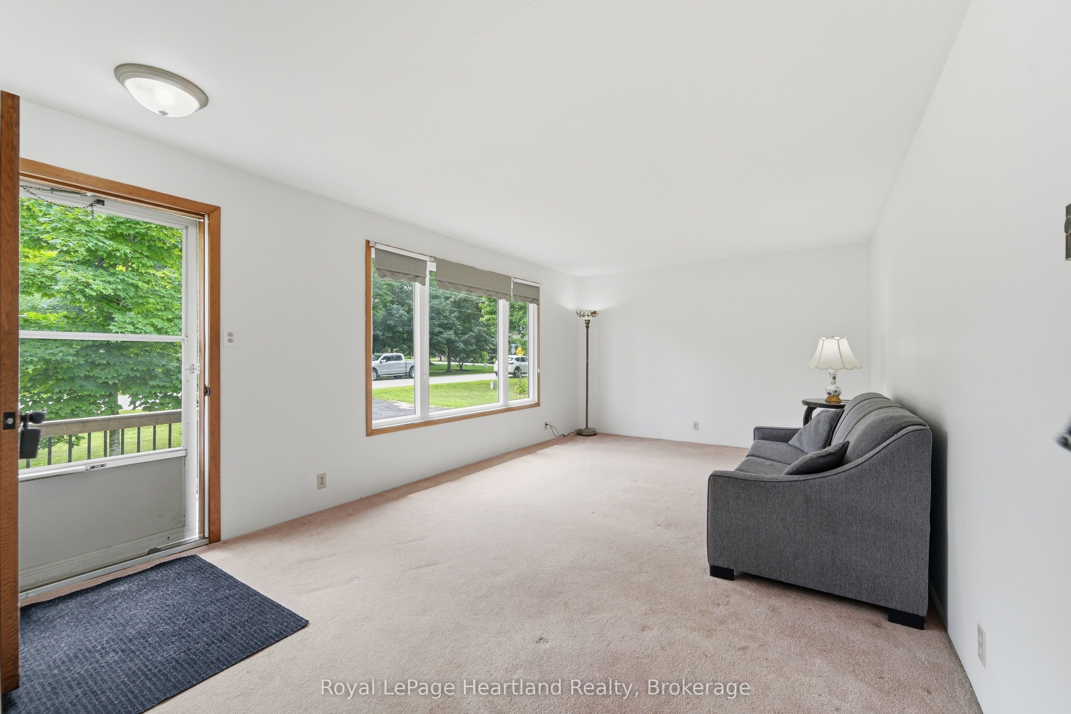 26 Brandon Street, Morris Turnberry, ON N0G 1E0 photo 4