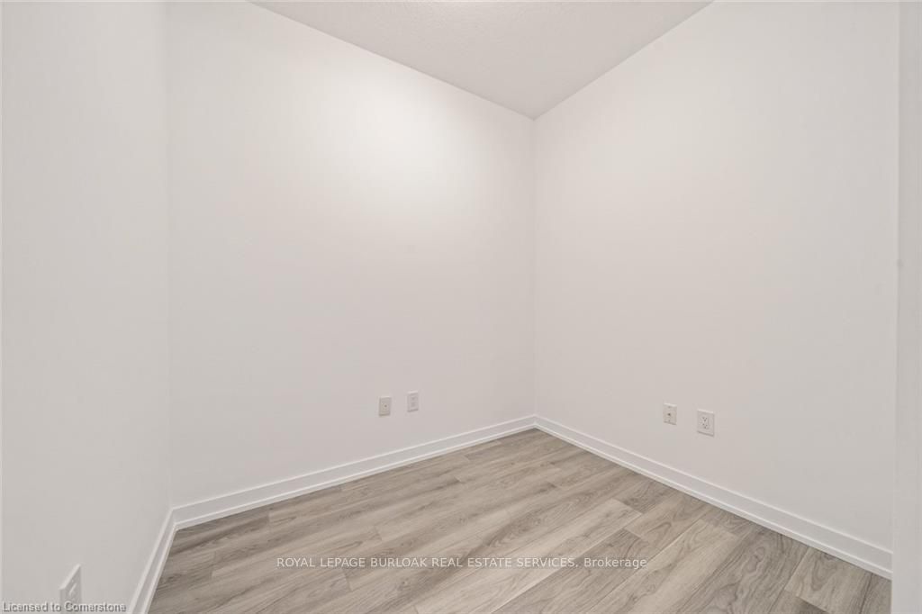 460 Dundas Street E 230, Hamilton, ON L8B 2A5 photo 2