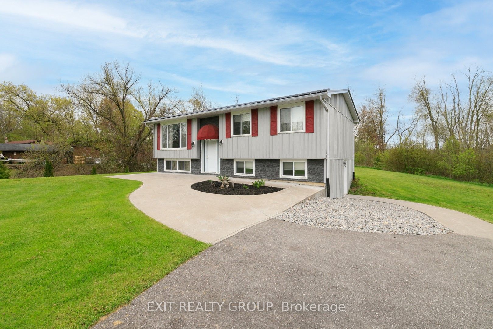 1625 Old Wooler Road, Quinte West, ON K0K 3M0 photo 2