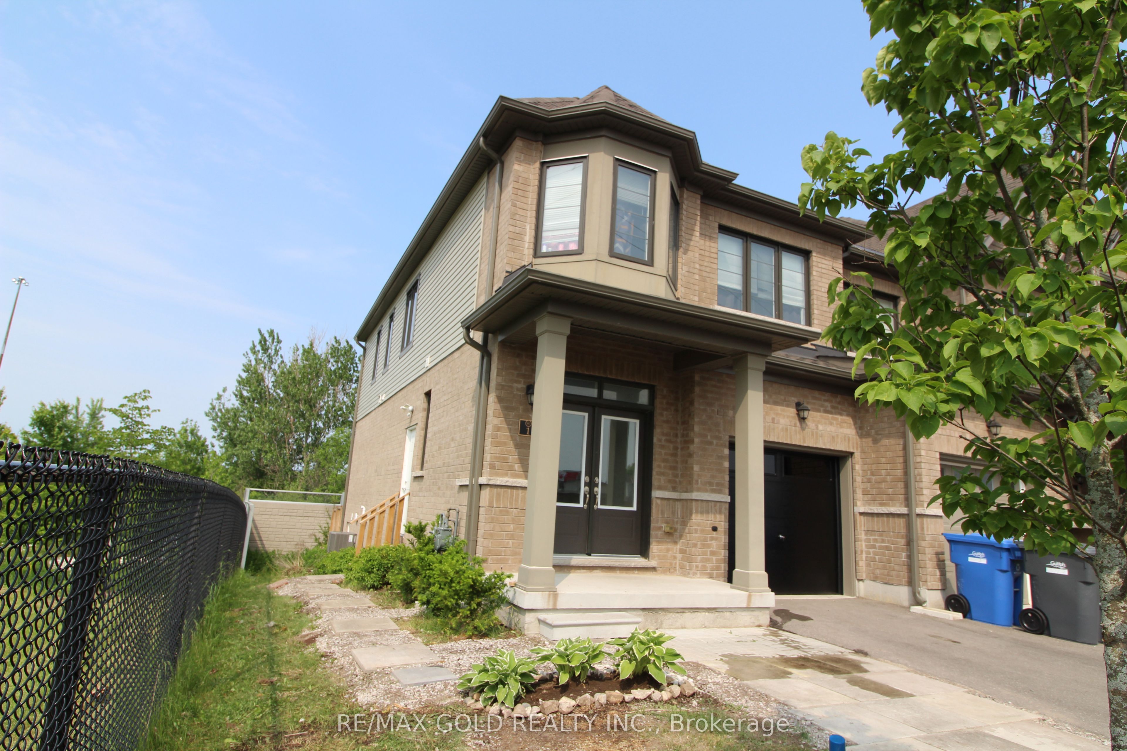 166 Deerpath Drive 1, Guelph, ON N1K 1W6 photo 2