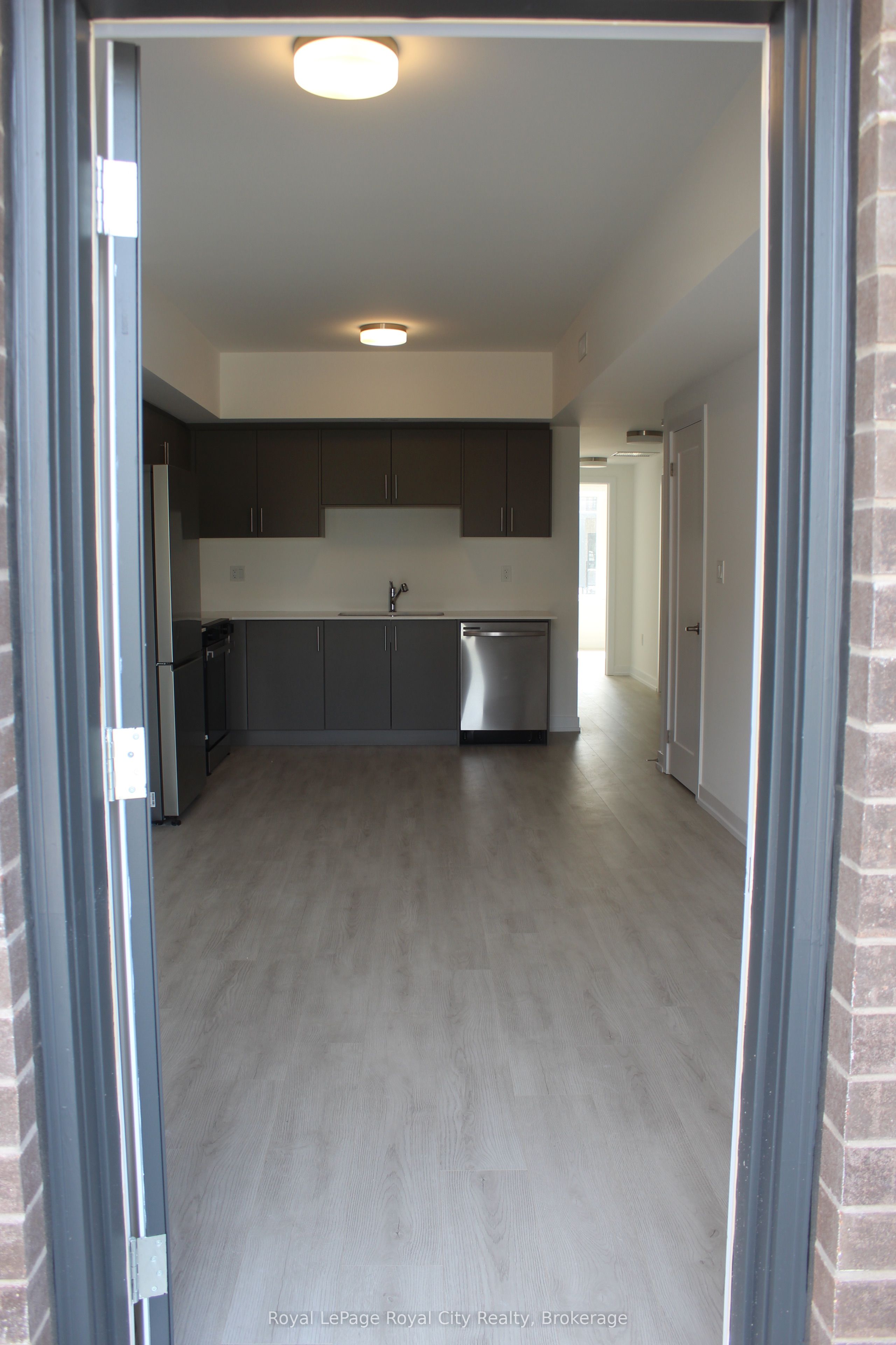 42 Lowes Road W 60, Guelph, ON N1G 0H6 photo 3