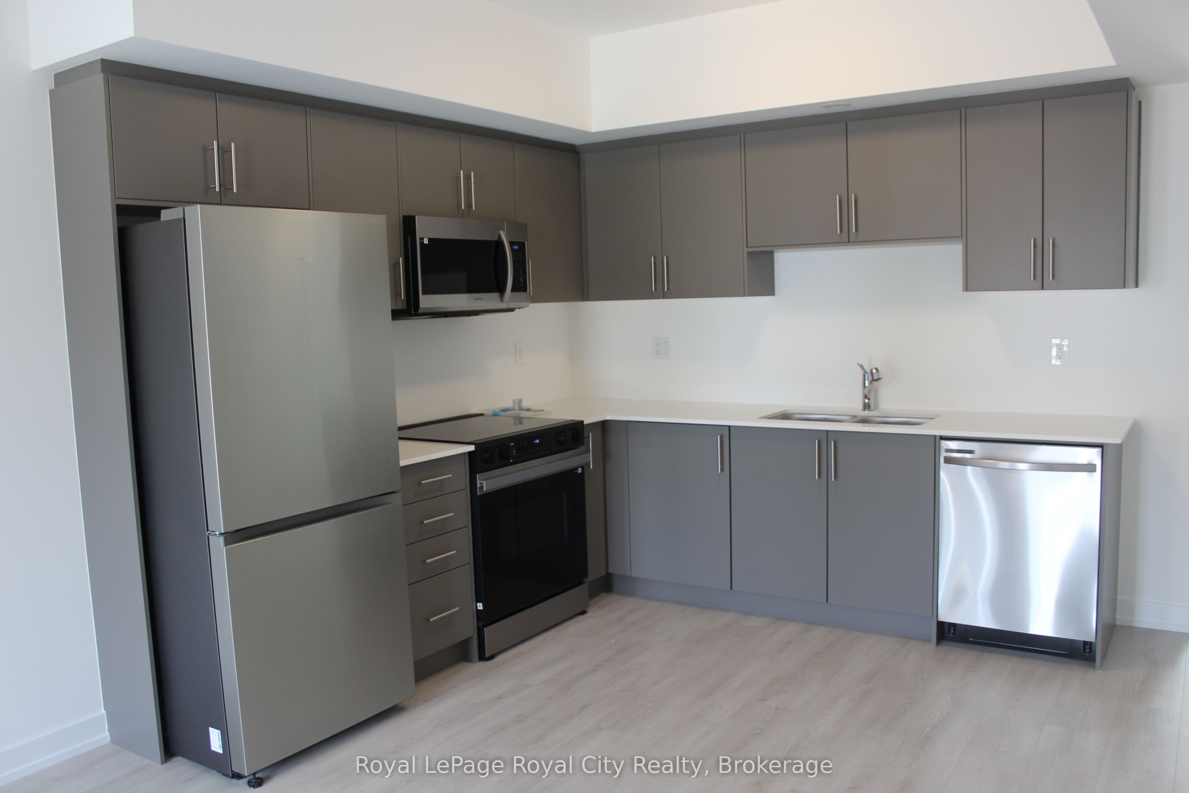 42 Lowes Road W 60, Guelph, ON N1G 0H6 photo 4
