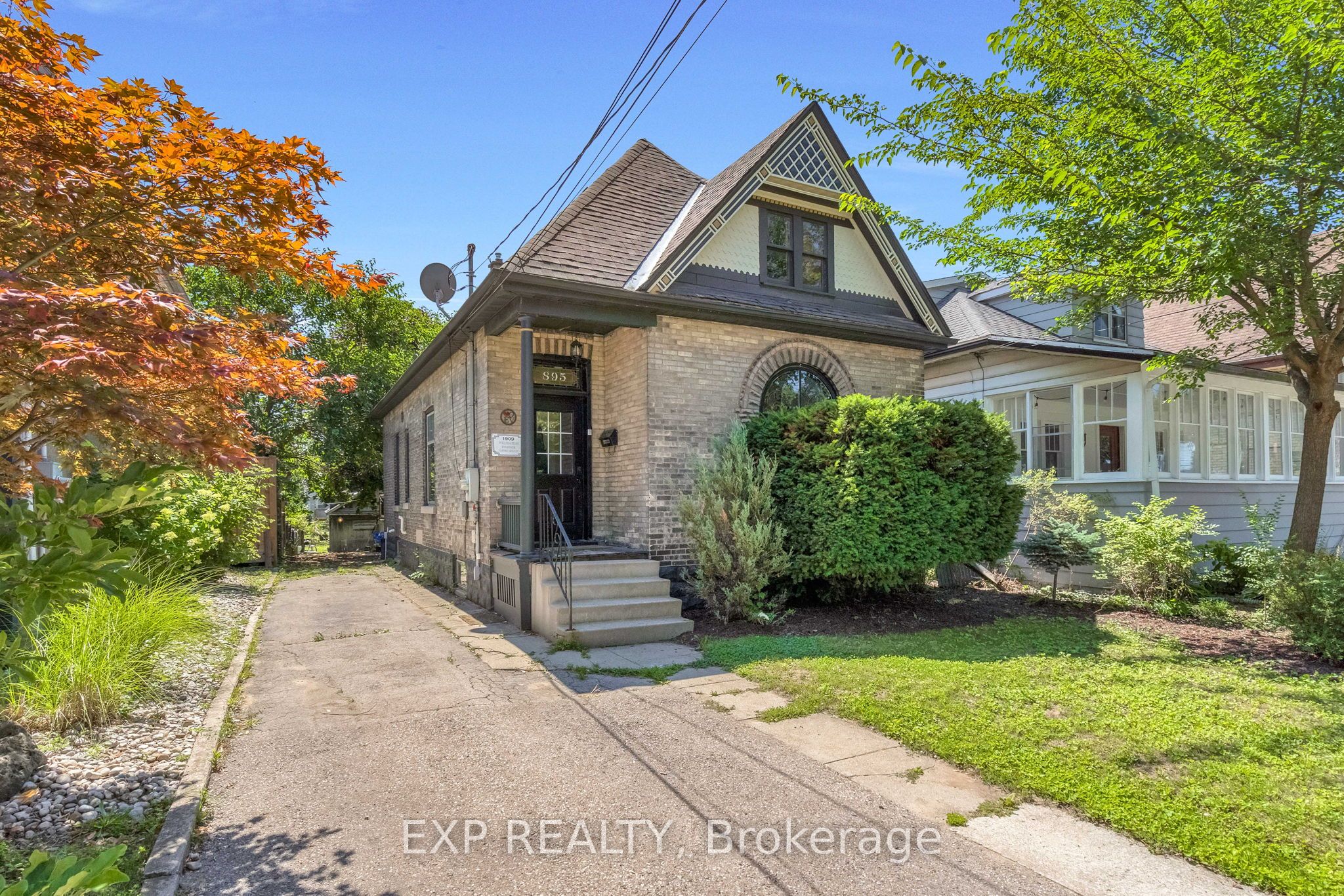 895 Dufferin Avenue, London East, ON N5W 3K3