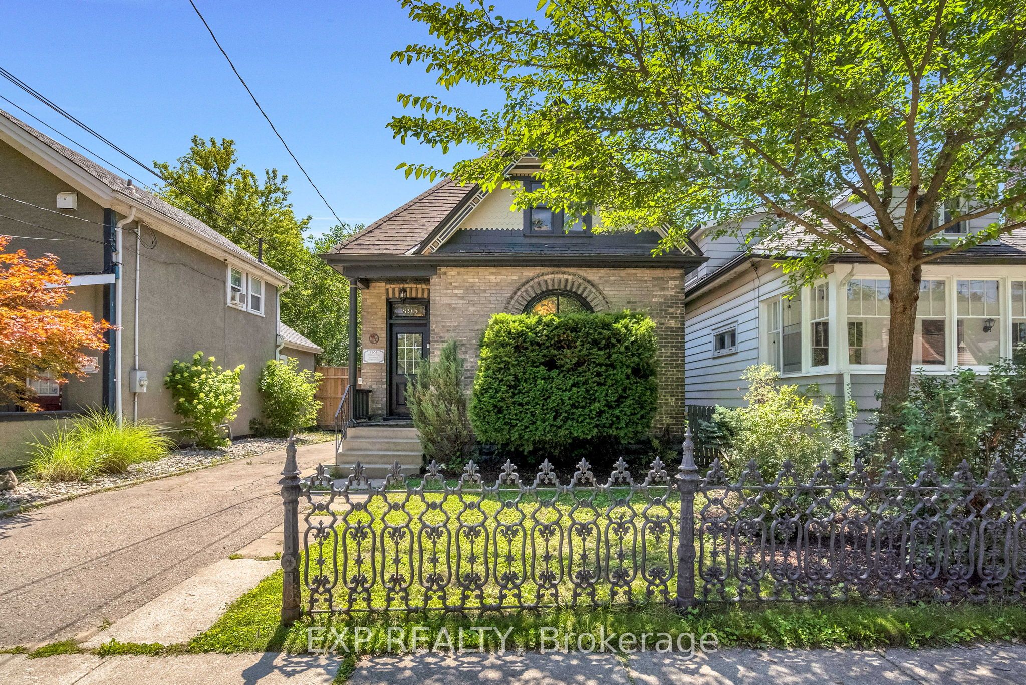 895 Dufferin Avenue, London East, ON N5W 3K3 photo 2