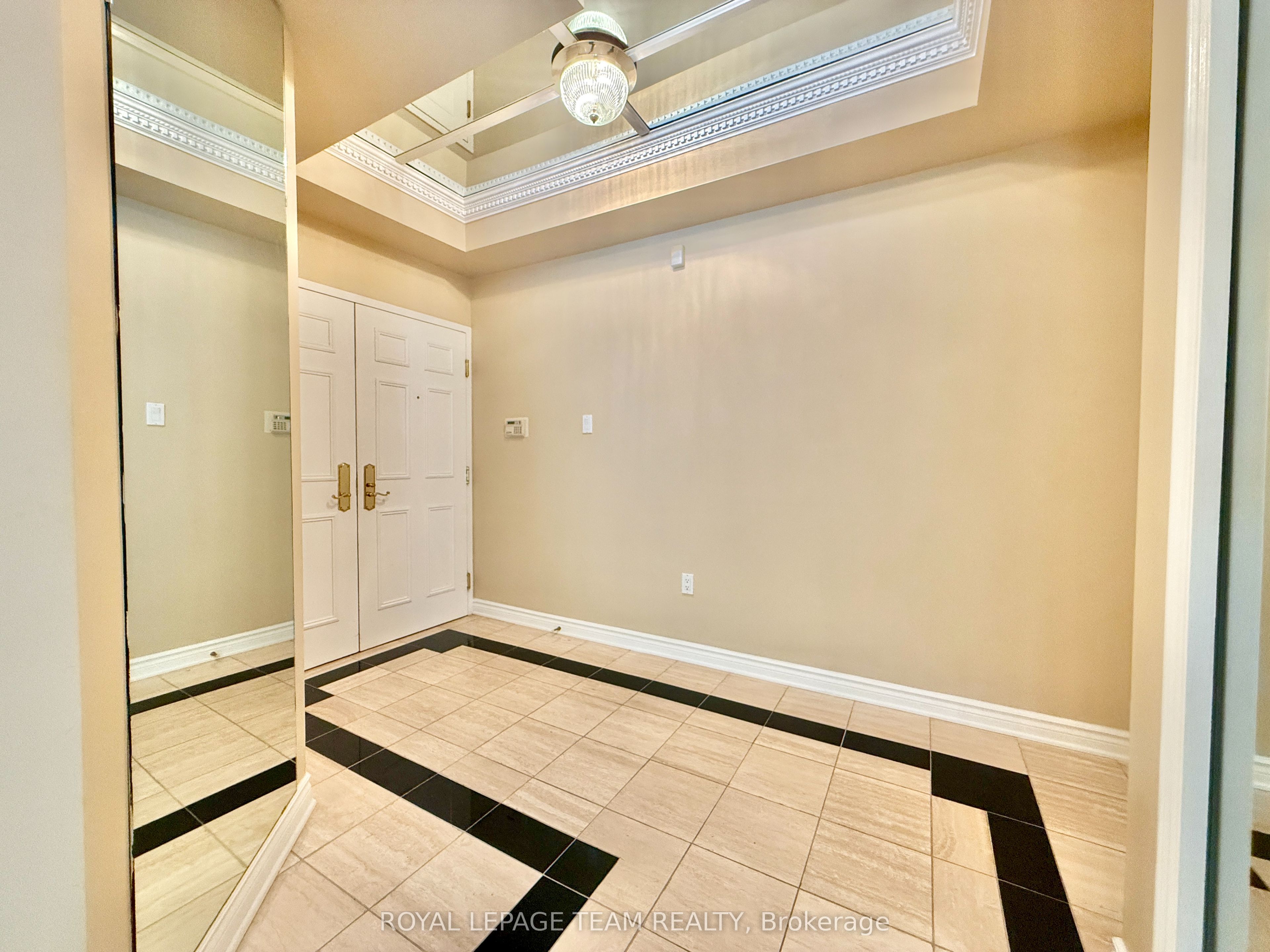 1480 Riverside Drive 205, Alta Vista and Area, ON K1G 5H2 photo 2