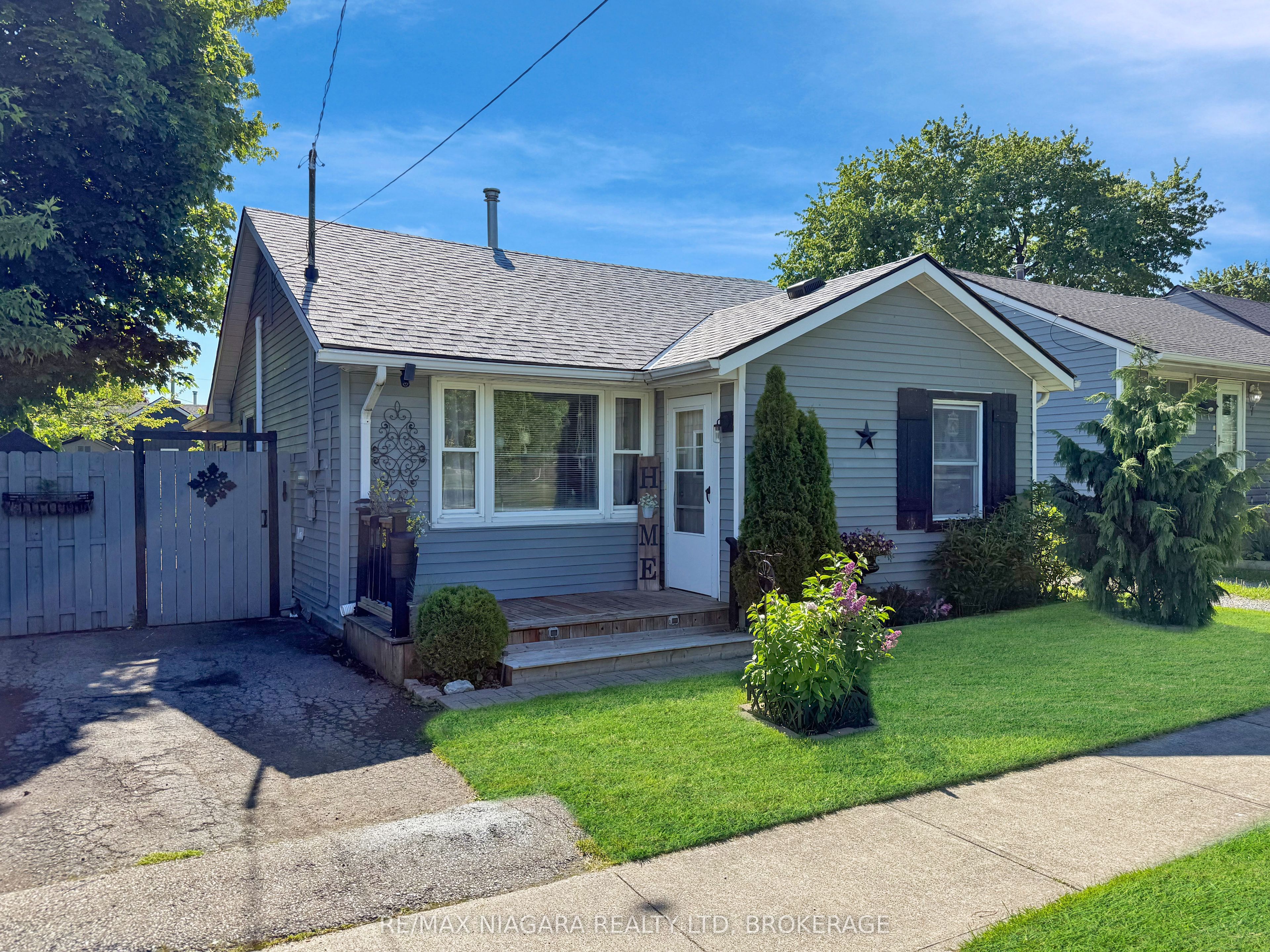 5 Aberdeen Court, Fort Erie, ON L2A 3Y7 photo 2