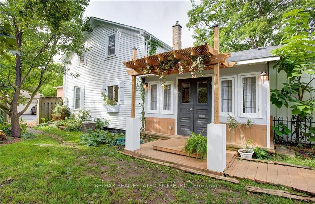134 Kitchener Road, Cambridge, ON N3H 1A6
