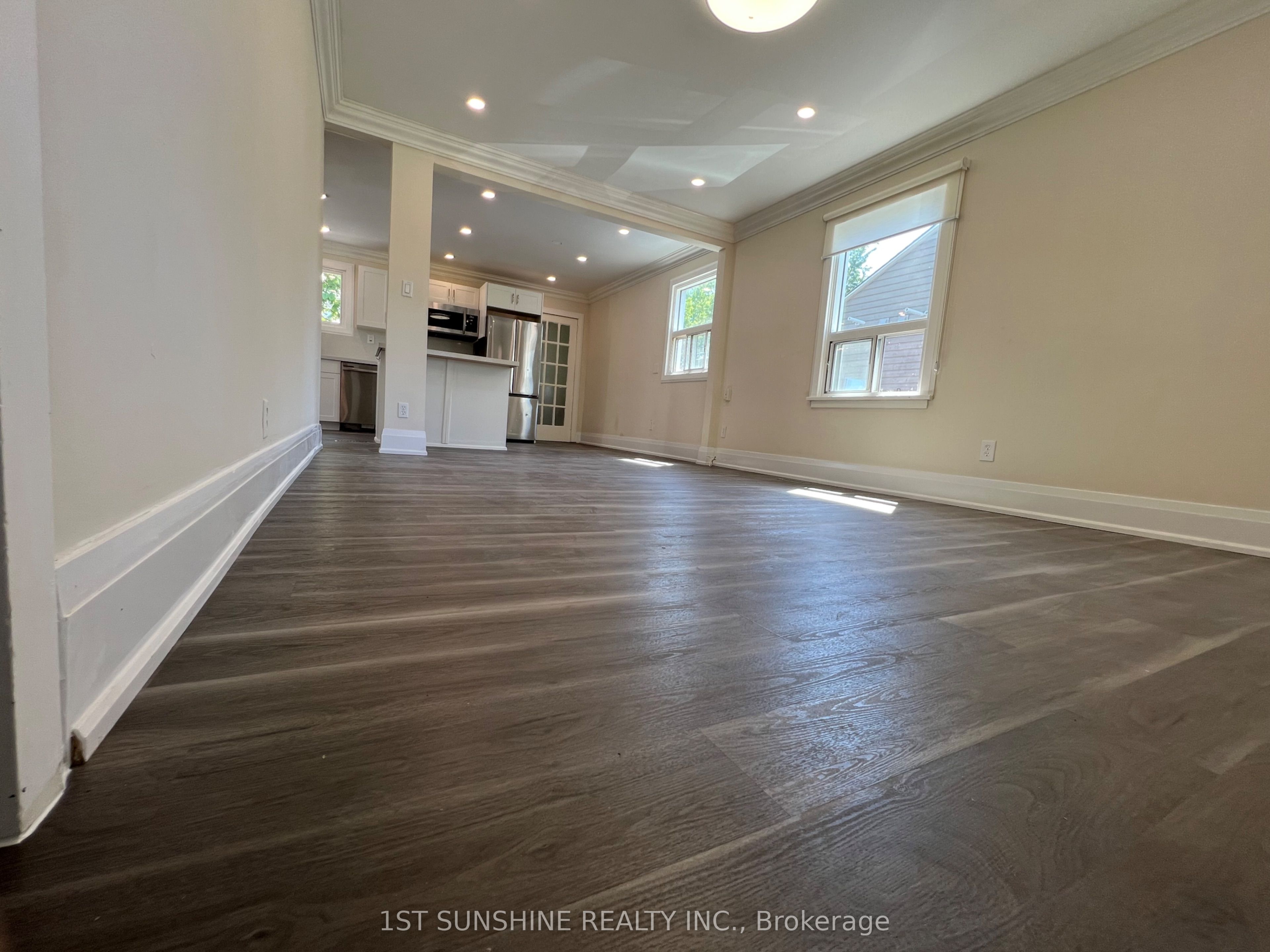 40 BARTLETT Street, St. Catharines, ON L2M 5L1 photo 3