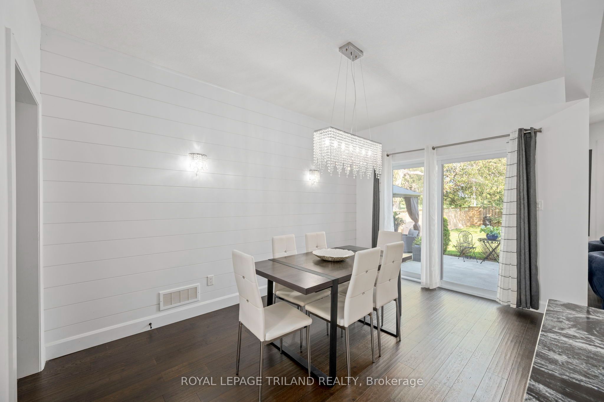 21 Armstrong Street, Strathroy-Caradoc, ON N0L 1W0 photo 5