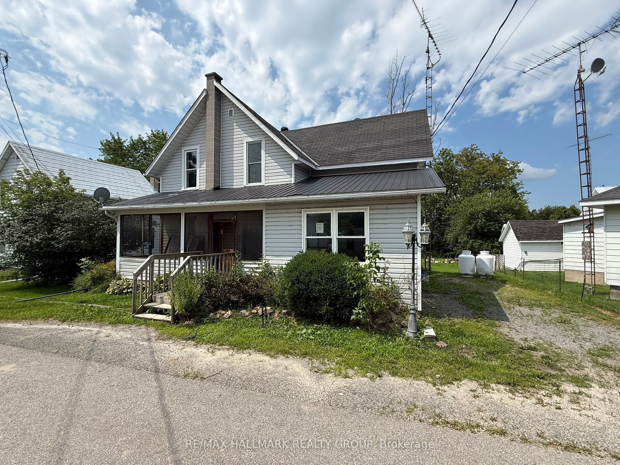 12 Circle Drive S, Rideau Lakes, ON K0G 1E0 photo 2