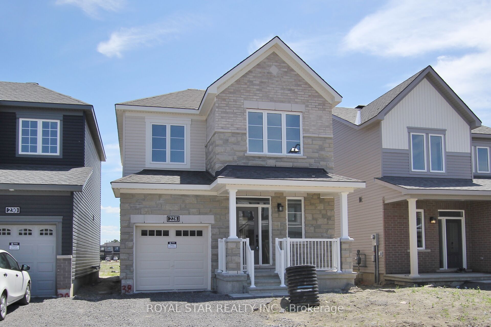 228 Elsie Macgill Walk, Kanata, ON K2W 0L4 photo 2
