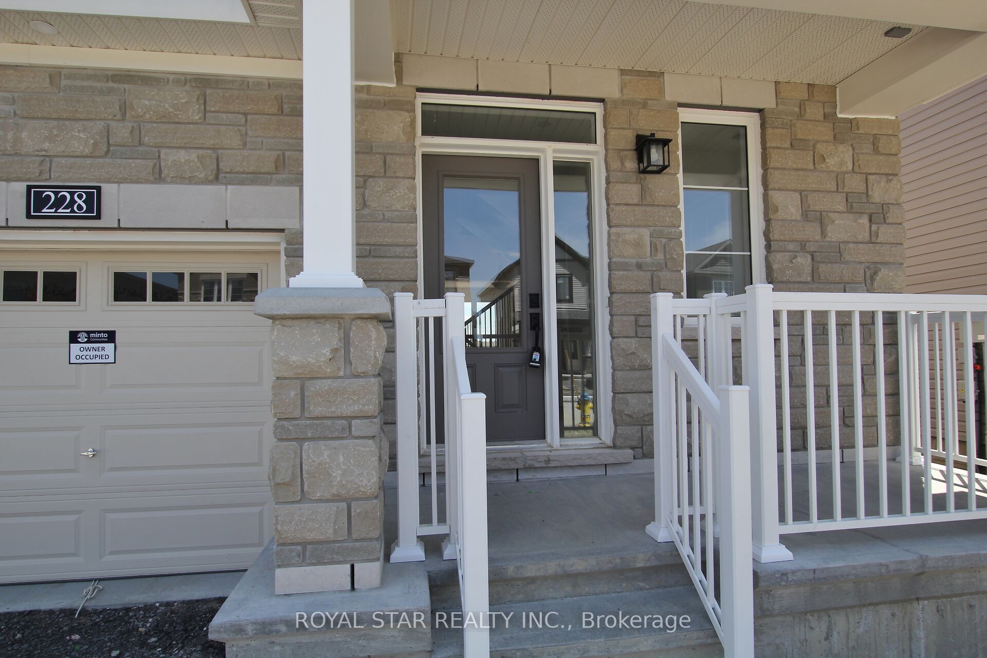 228 Elsie Macgill Walk, Kanata, ON K2W 0L4 photo 3