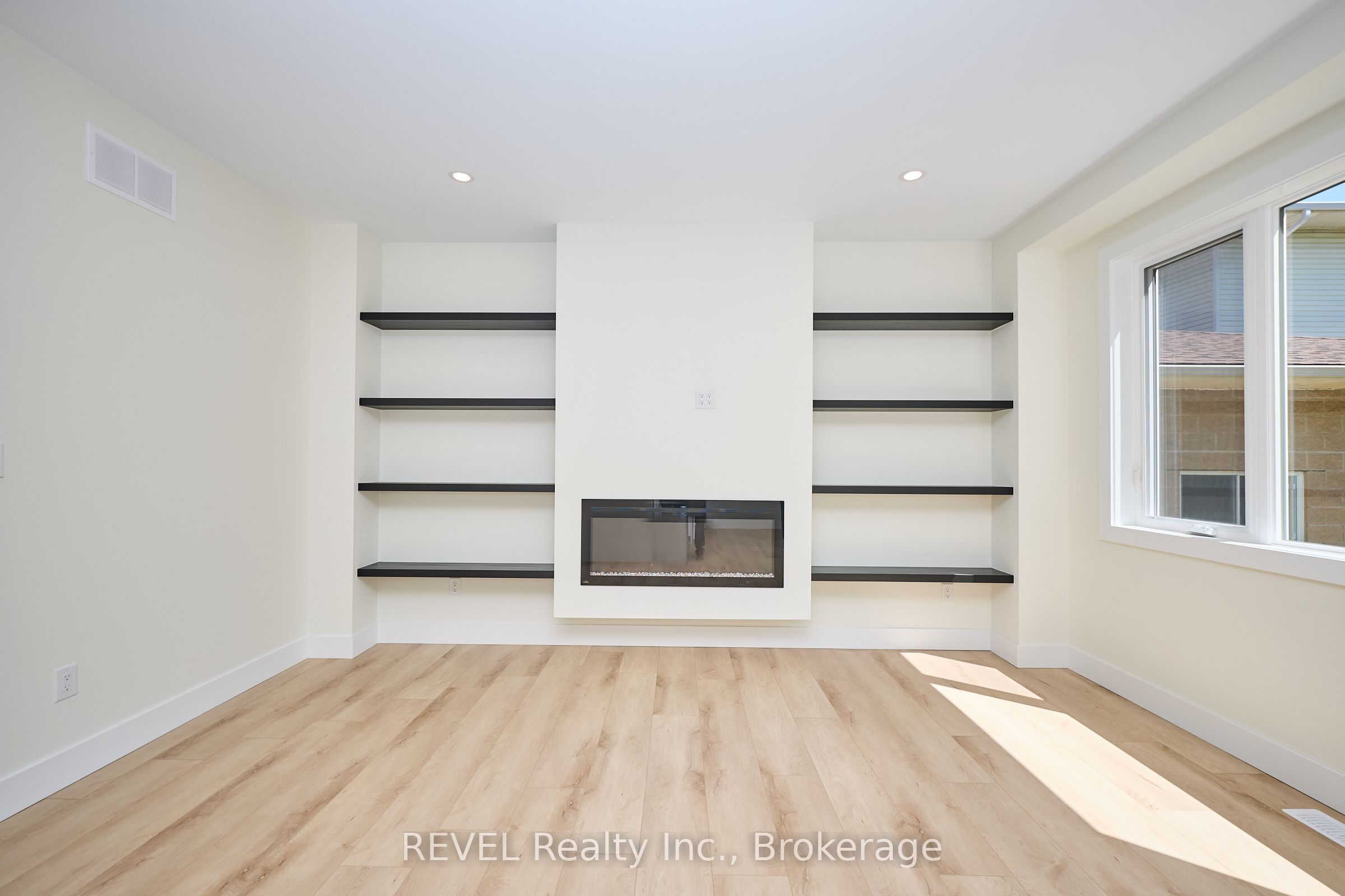 4650 Belfast Avenue Upper Unit, Niagara Falls, ON L2E 4G3 photo 5