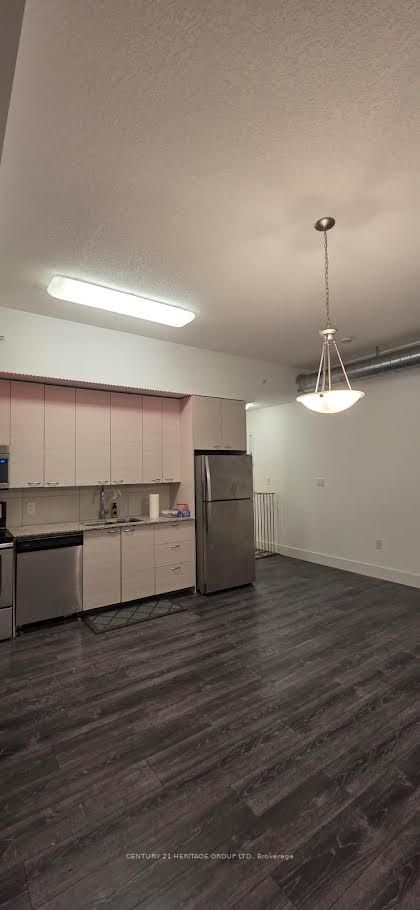 253 Albert Street 312, Waterloo, ON N2L 0G3 photo 2