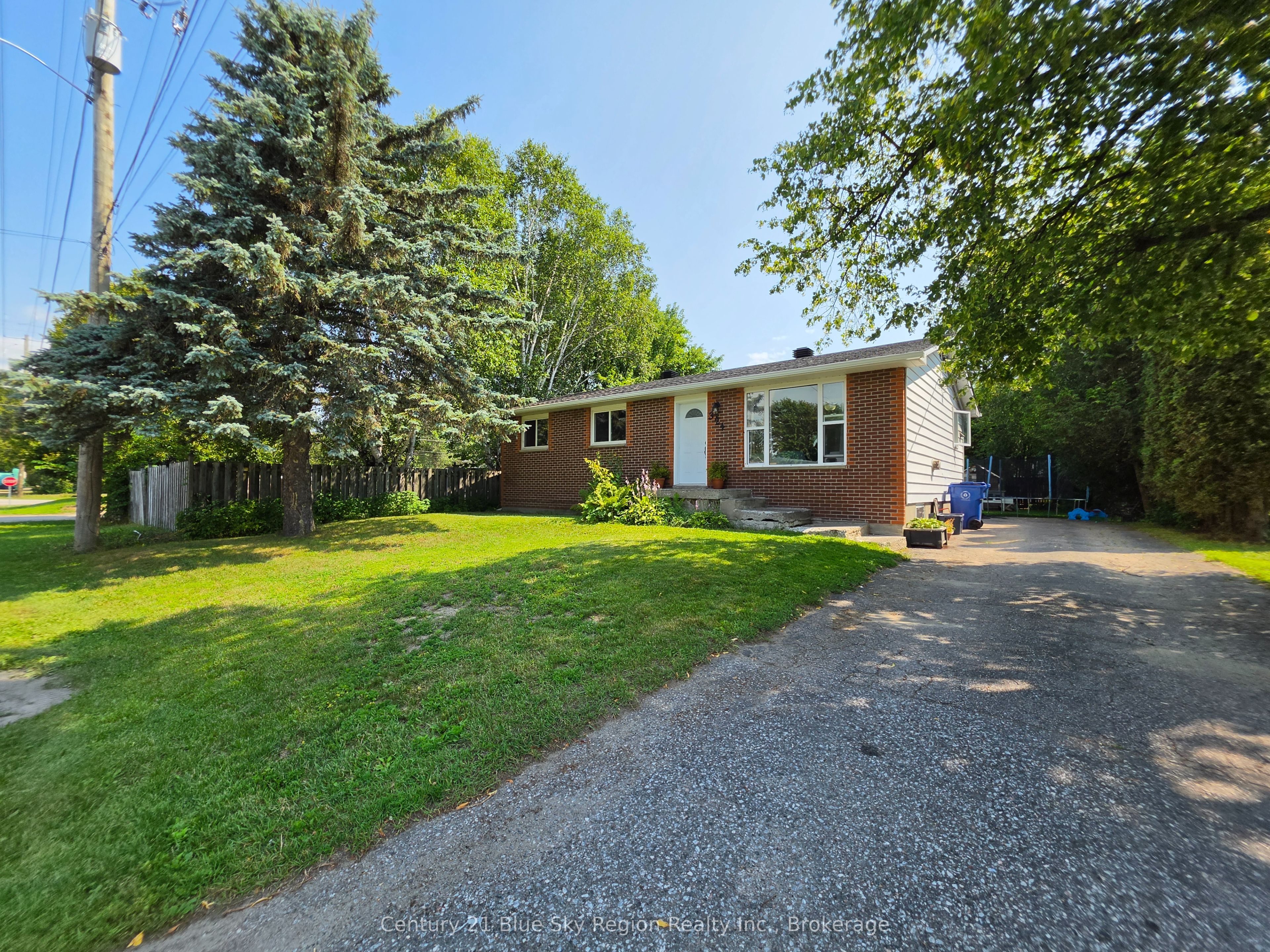 324 King Street, West Nipissing, ON P2B 3A9
