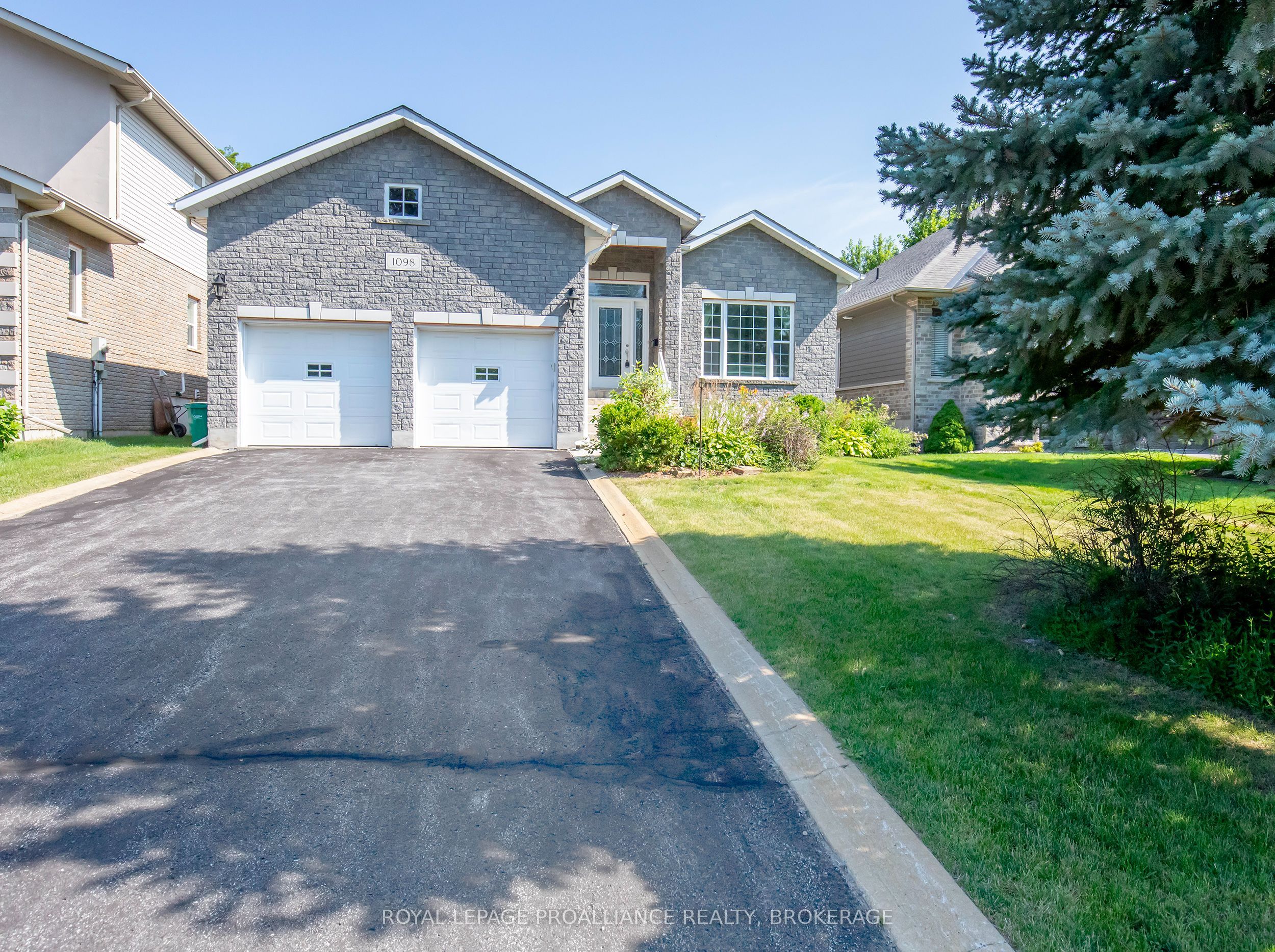 1098 Coverdale Drive, Kingston, ON K7M 8X7