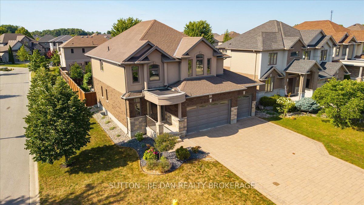 1304 EAGLETRACE Drive, London North, ON N6G 0E9