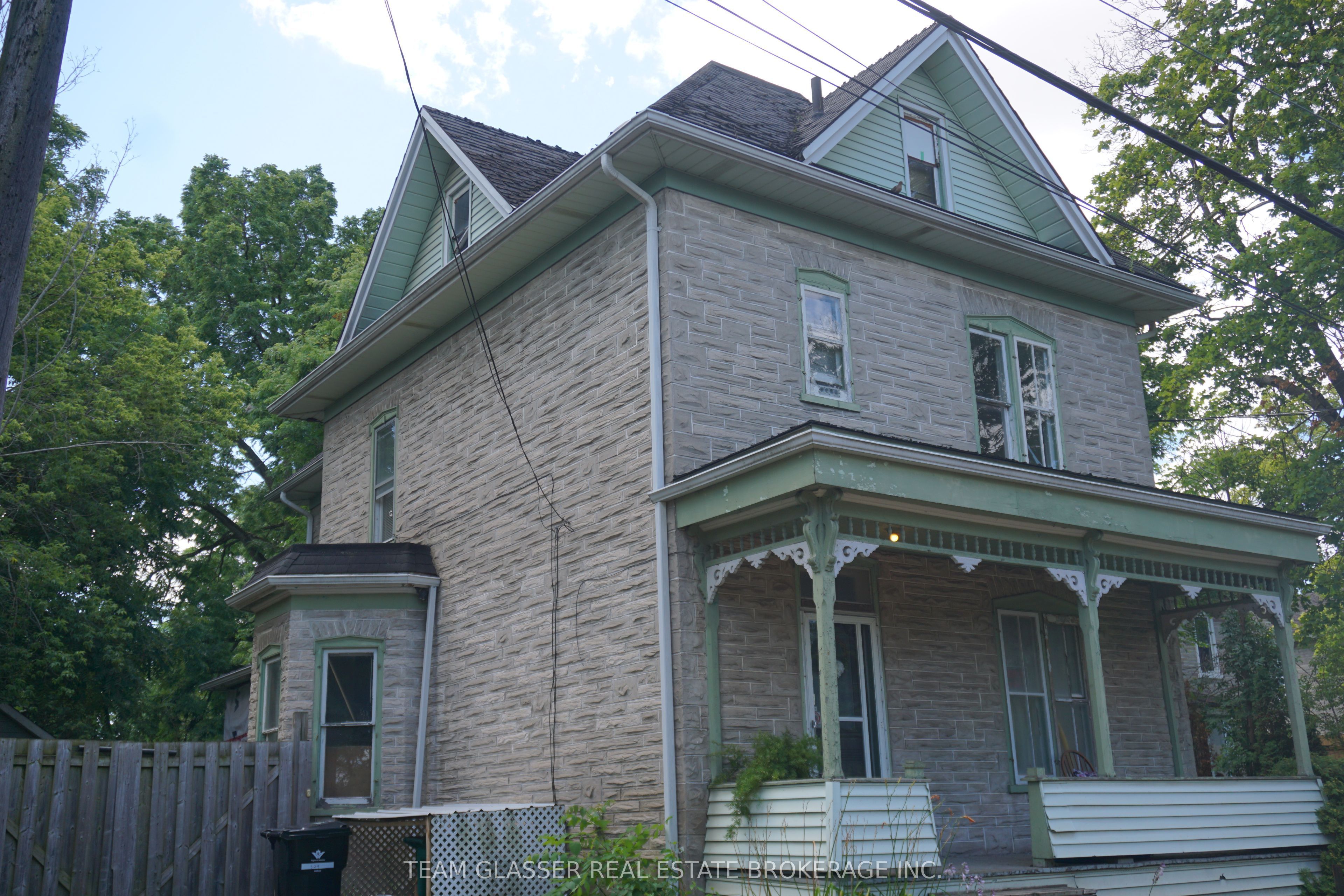324 QUEEN Street W, Cambridge, ON N3C 1G8 photo 3