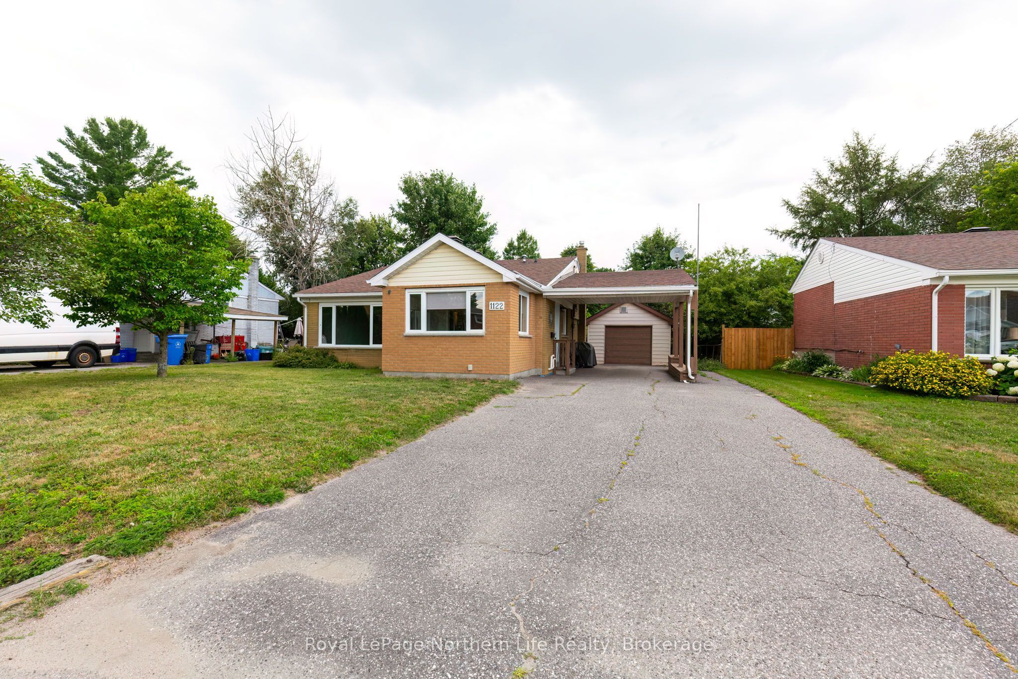1122 Athlone Street, North Bay, ON P1B 5C1 photo 2