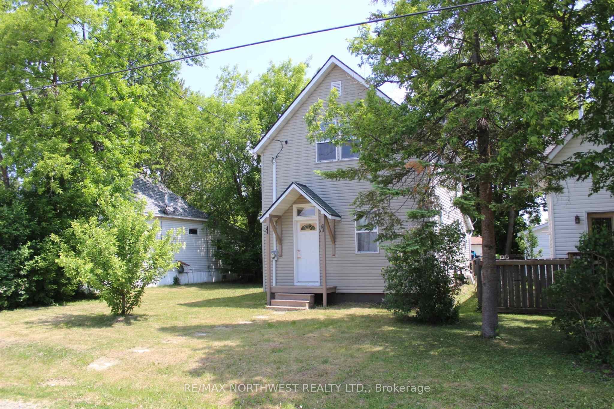 212 FIFTH ST, Rainy River, ON P0W 1L0 photo 2