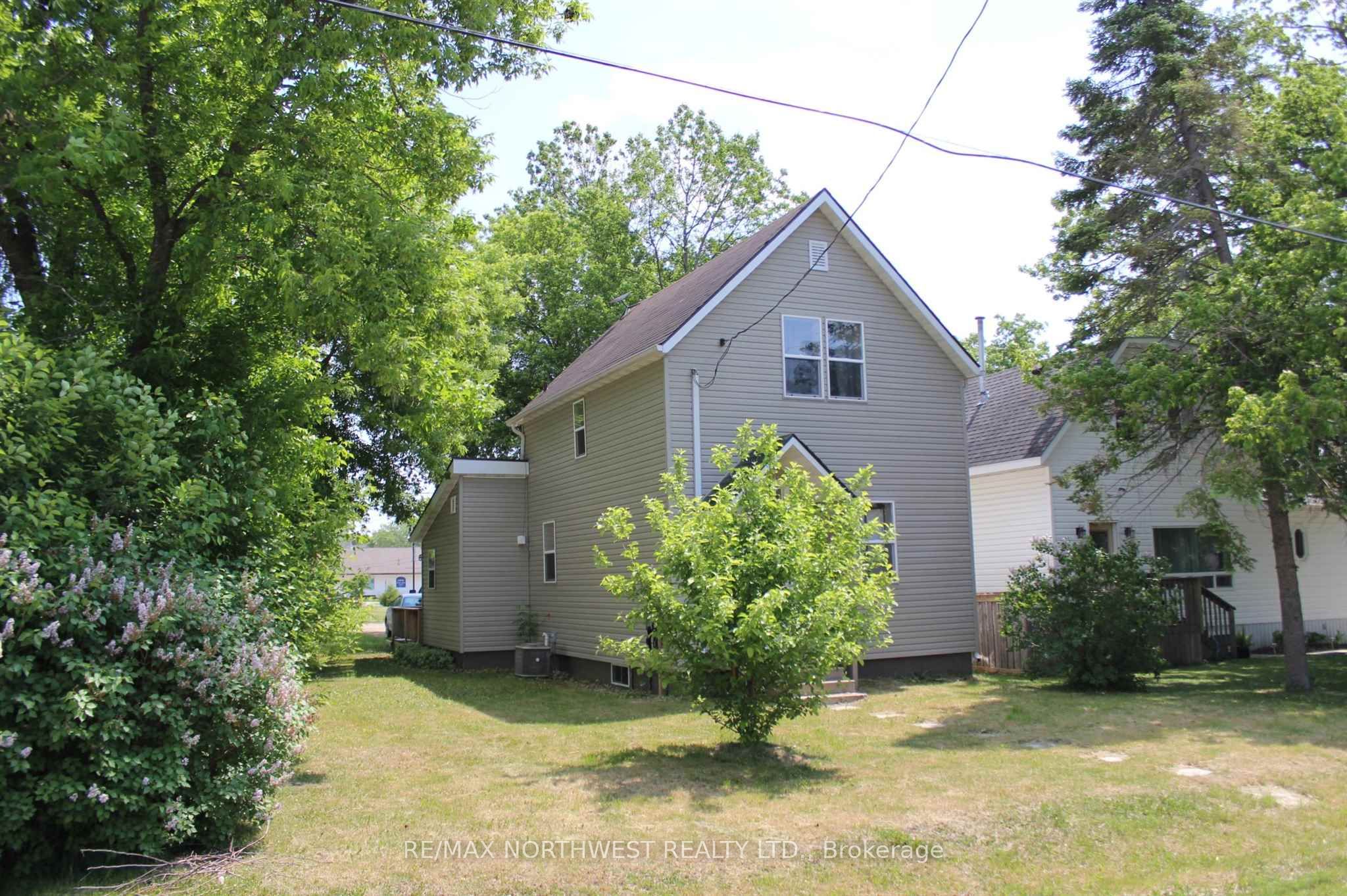 212 FIFTH ST, Rainy River, ON P0W 1L0 photo 3