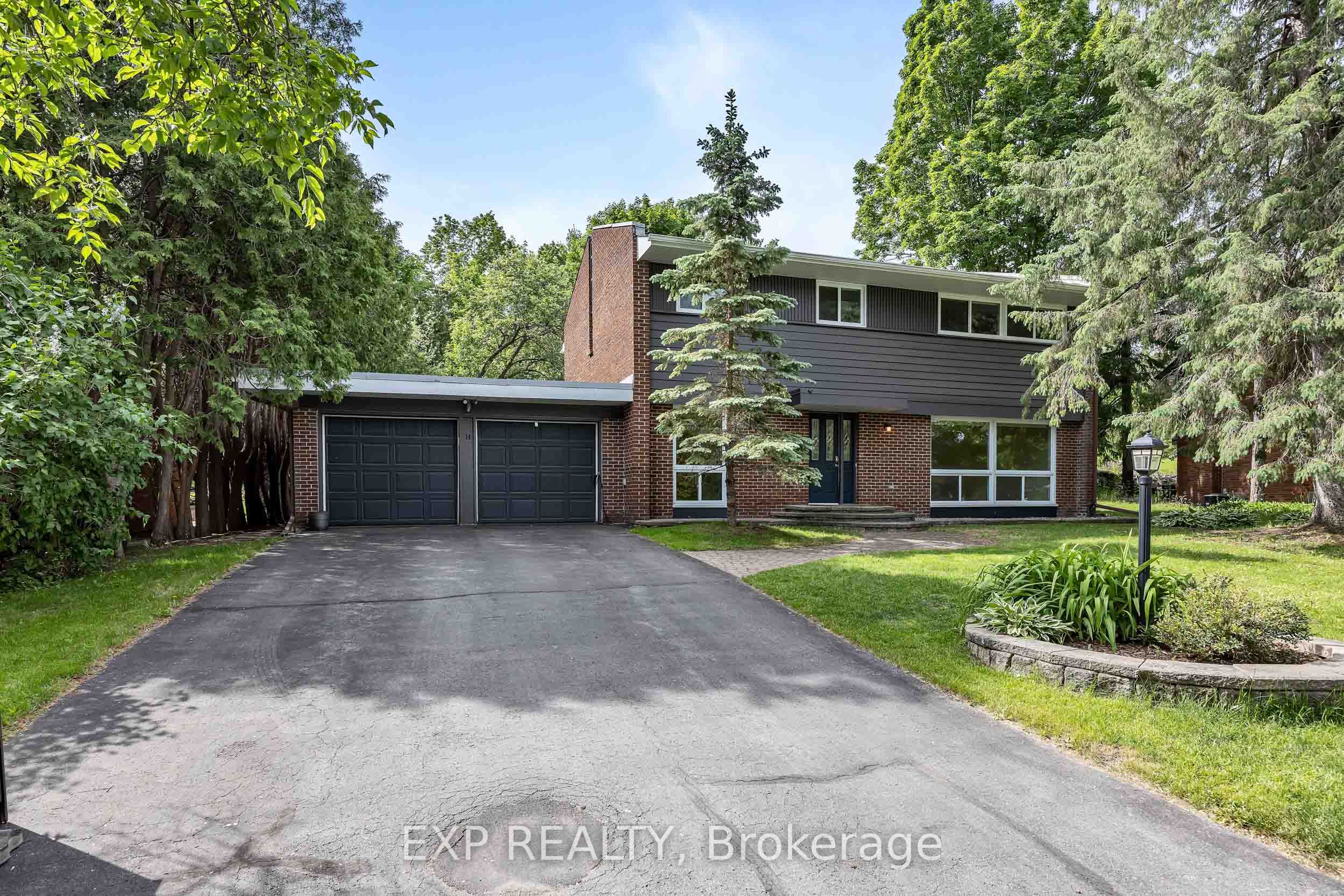 14 Carr Crescent, Kanata, ON K2K 1K4 photo 2