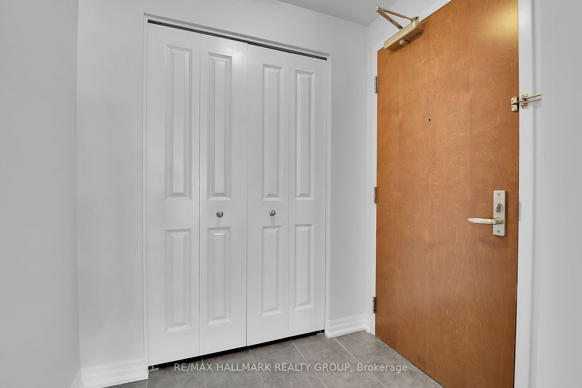 242 Rideau Street 1501, Lower Town - Sandy Hill, ON K1N 0B7 photo 4