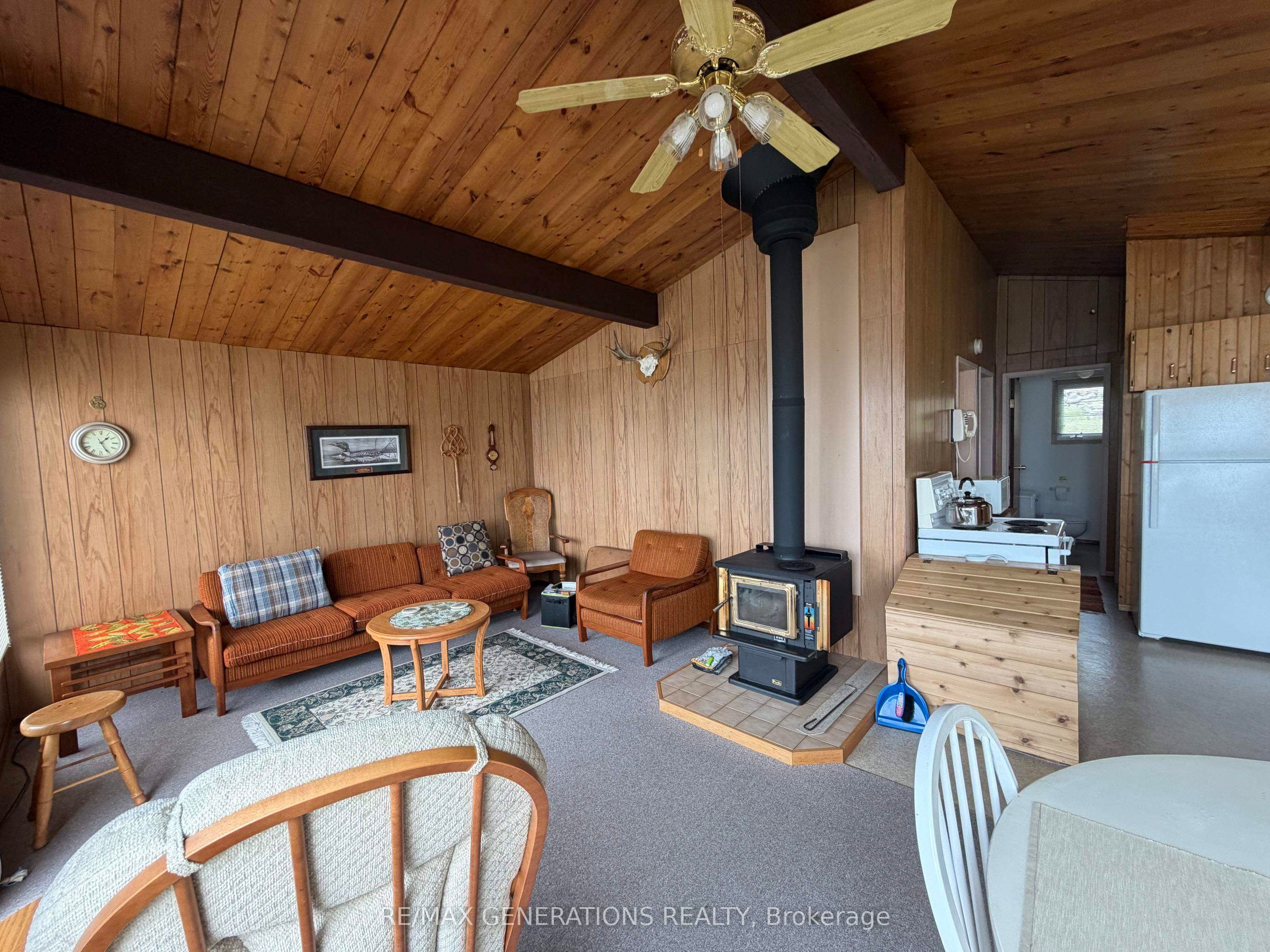 229 Lakeshore Road, Thunder Bay Remote Area, ON P0T 2R0 photo 2