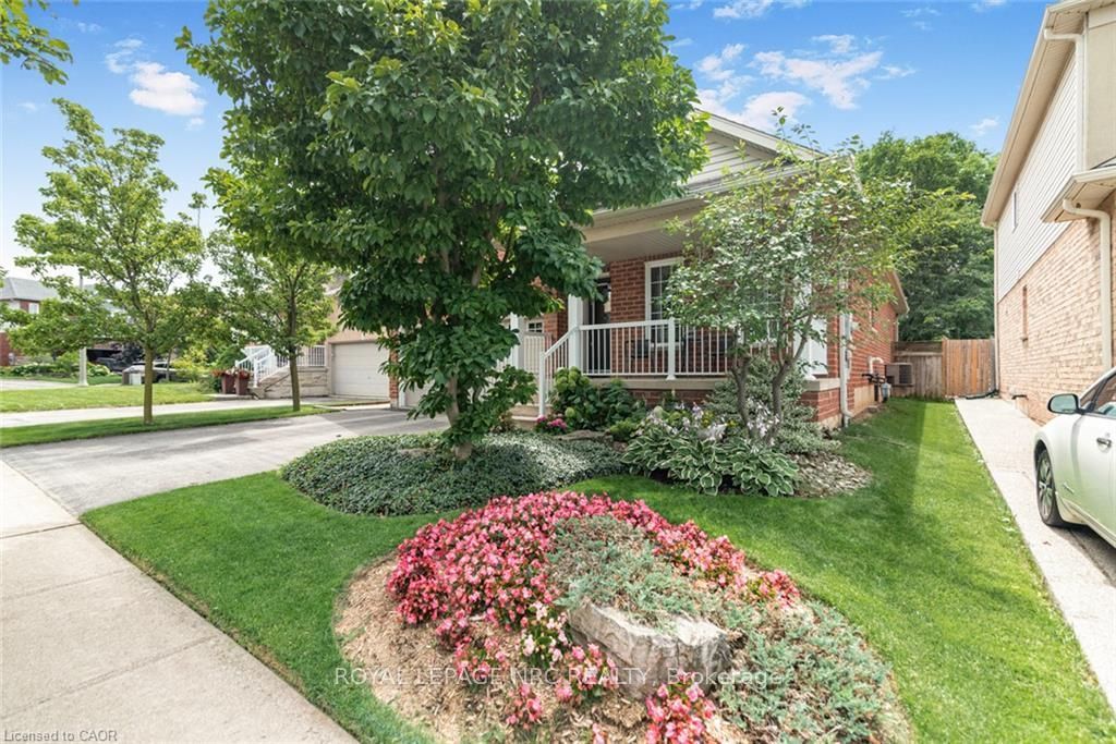80 Vinifera Drive, Grimsby, ON L3M 5S6 photo 2