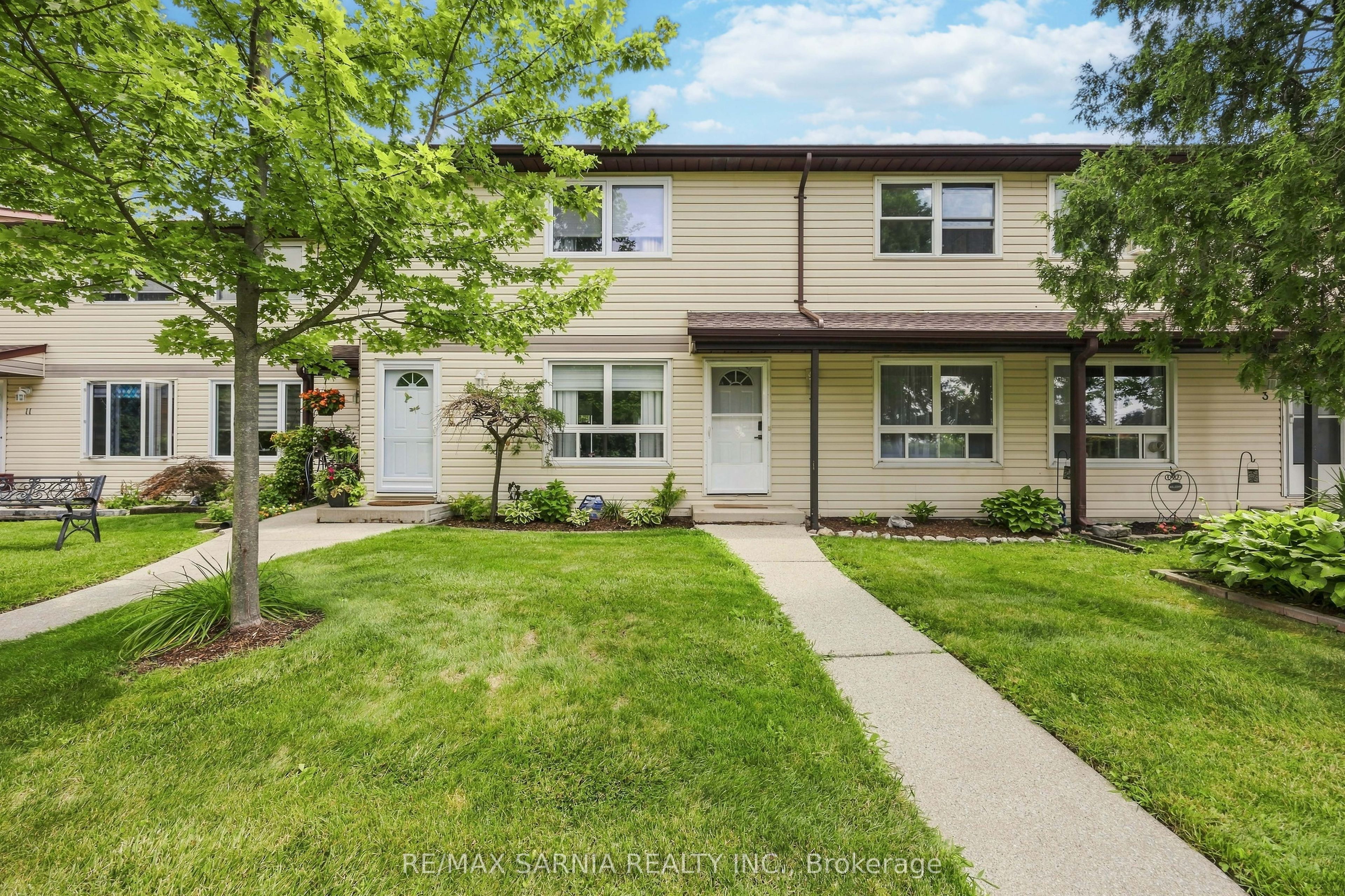 200 St Clair Boulevard 5, St. Clair, ON N0N 1G0