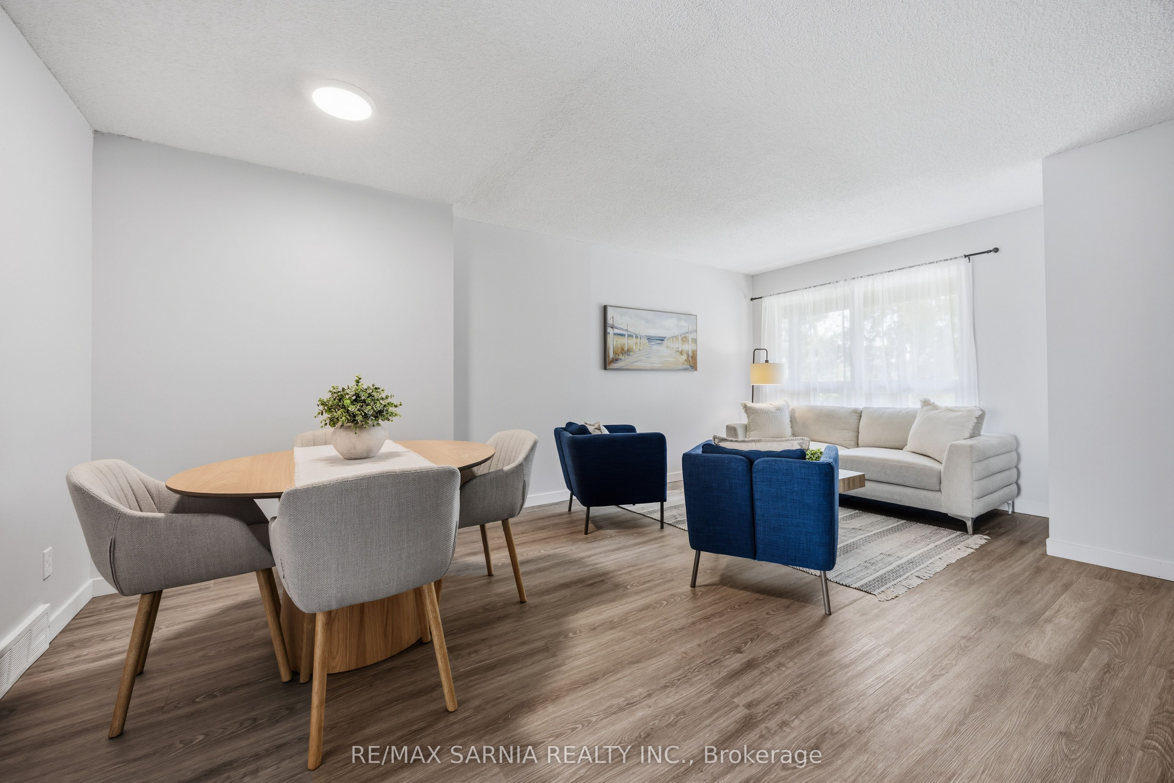 200 St Clair Boulevard 5, St. Clair, ON N0N 1G0 photo 4