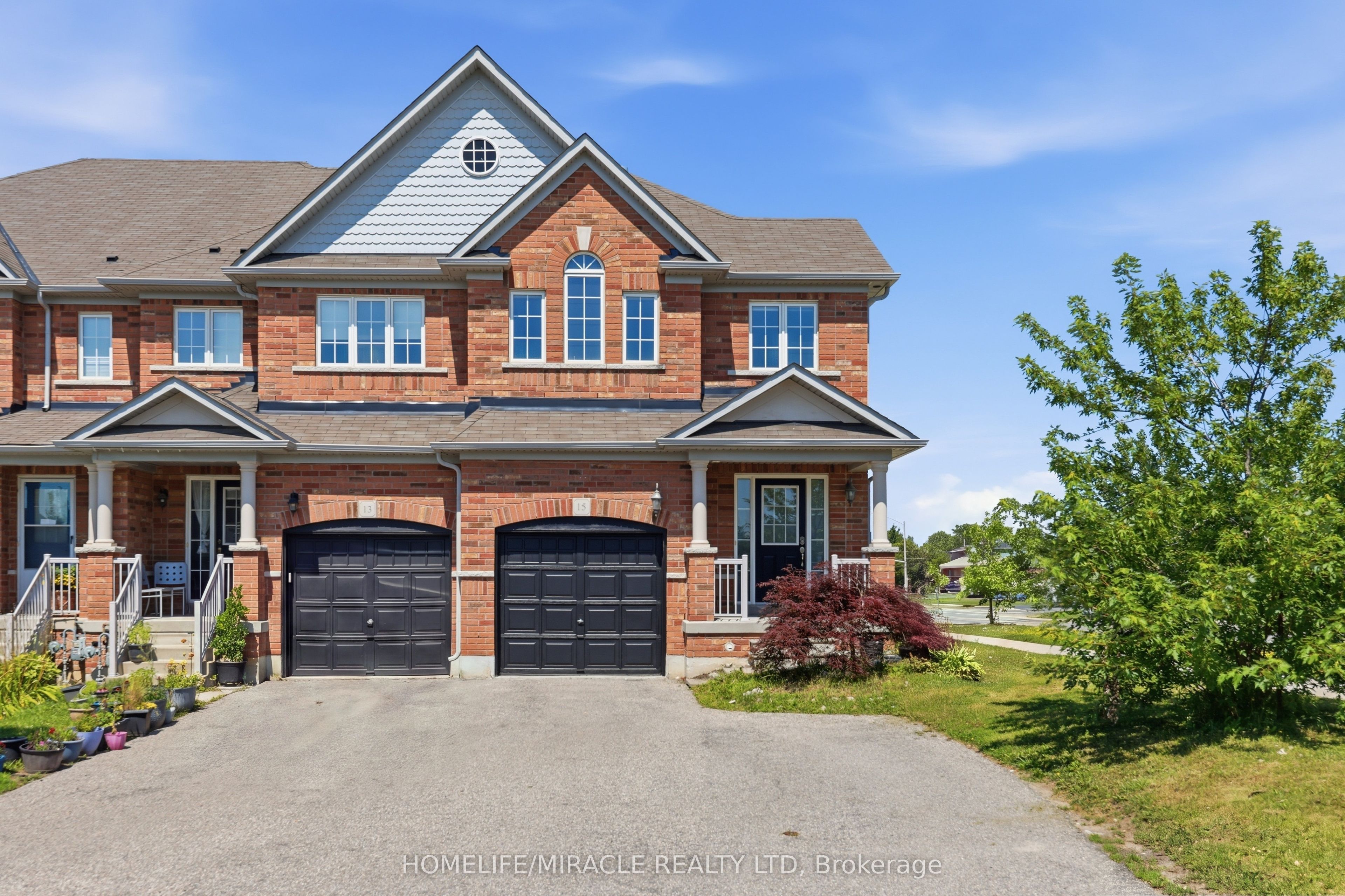 15 Mcphail Place, Hamilton, ON L8B 0R5